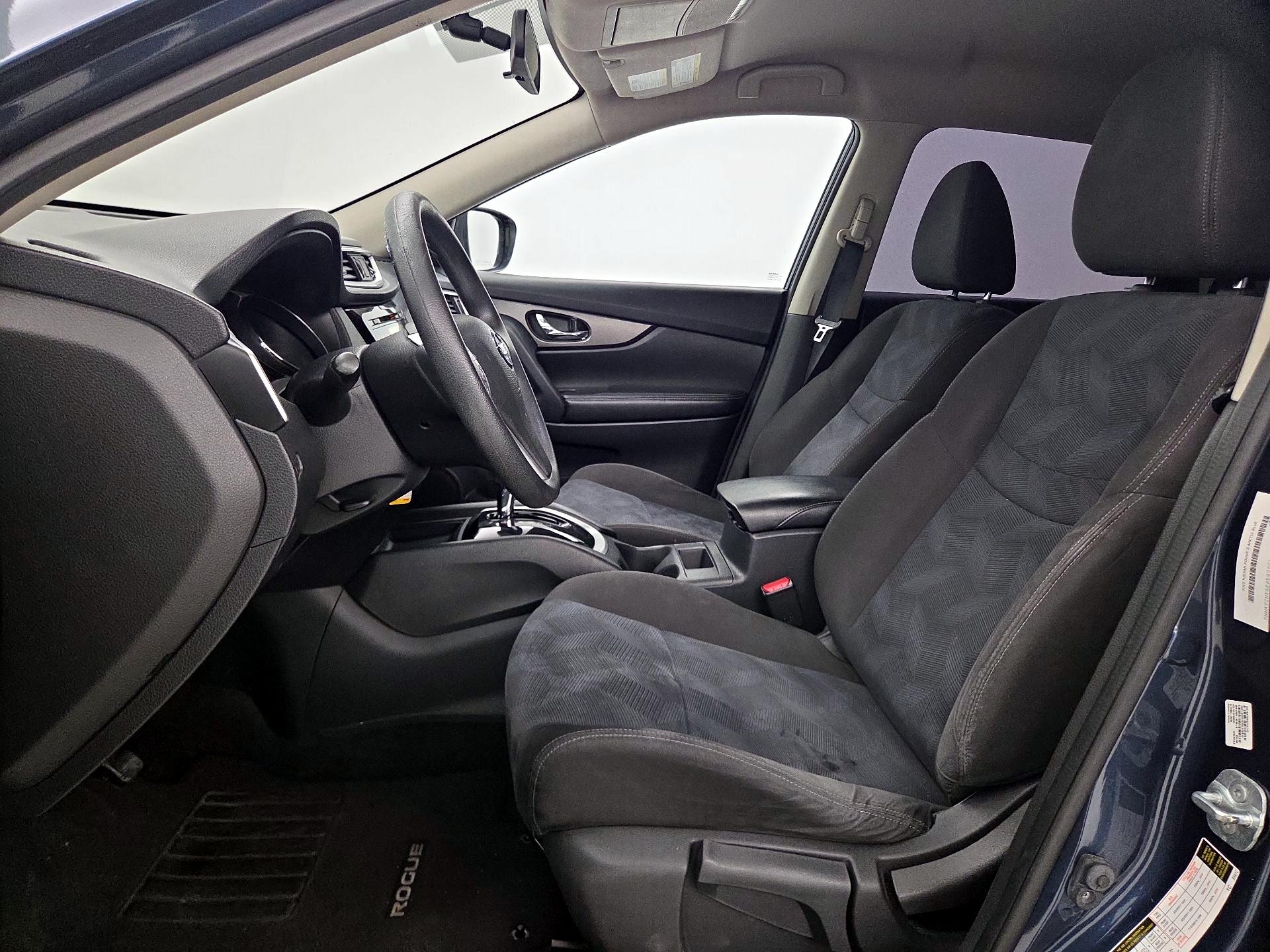 Thumbnail: 2015 Nissan Rogue - 11