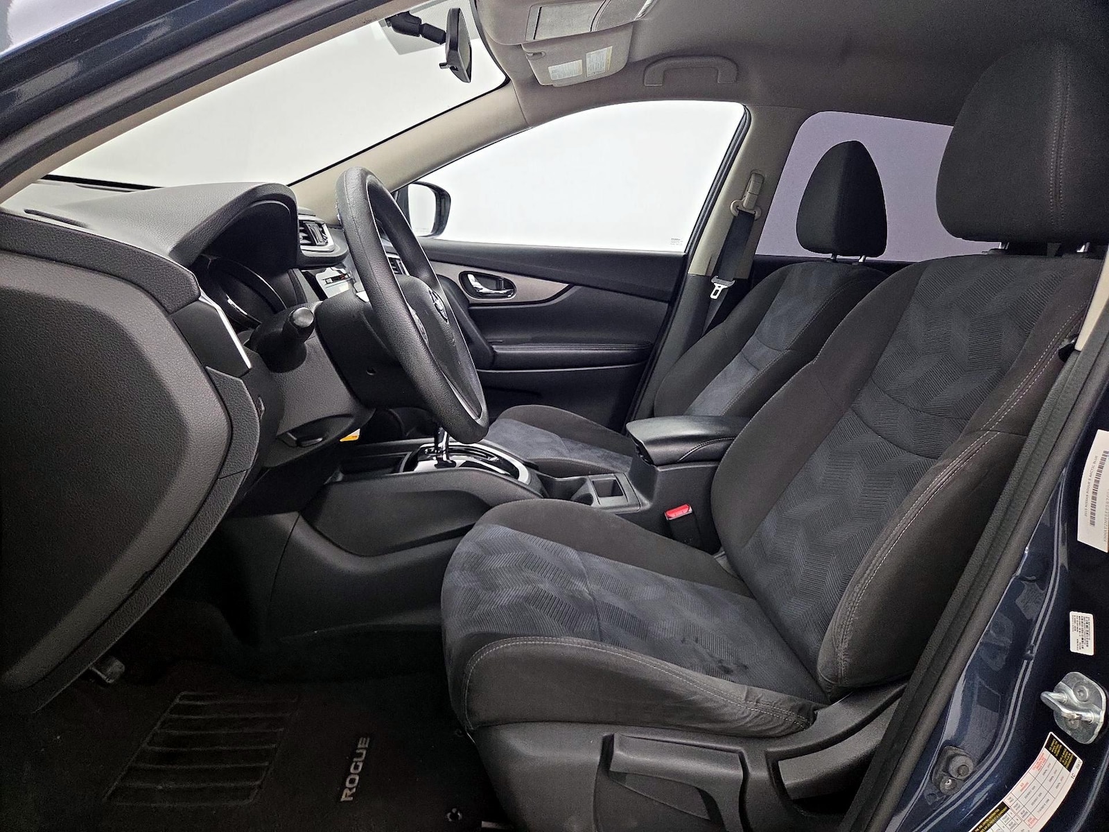 2015 Nissan Rogue S - Photo 12
