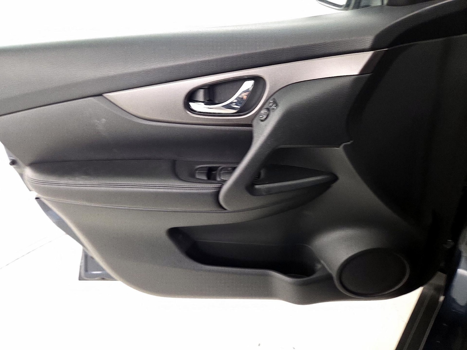 2015 Nissan Rogue S - Photo 13
