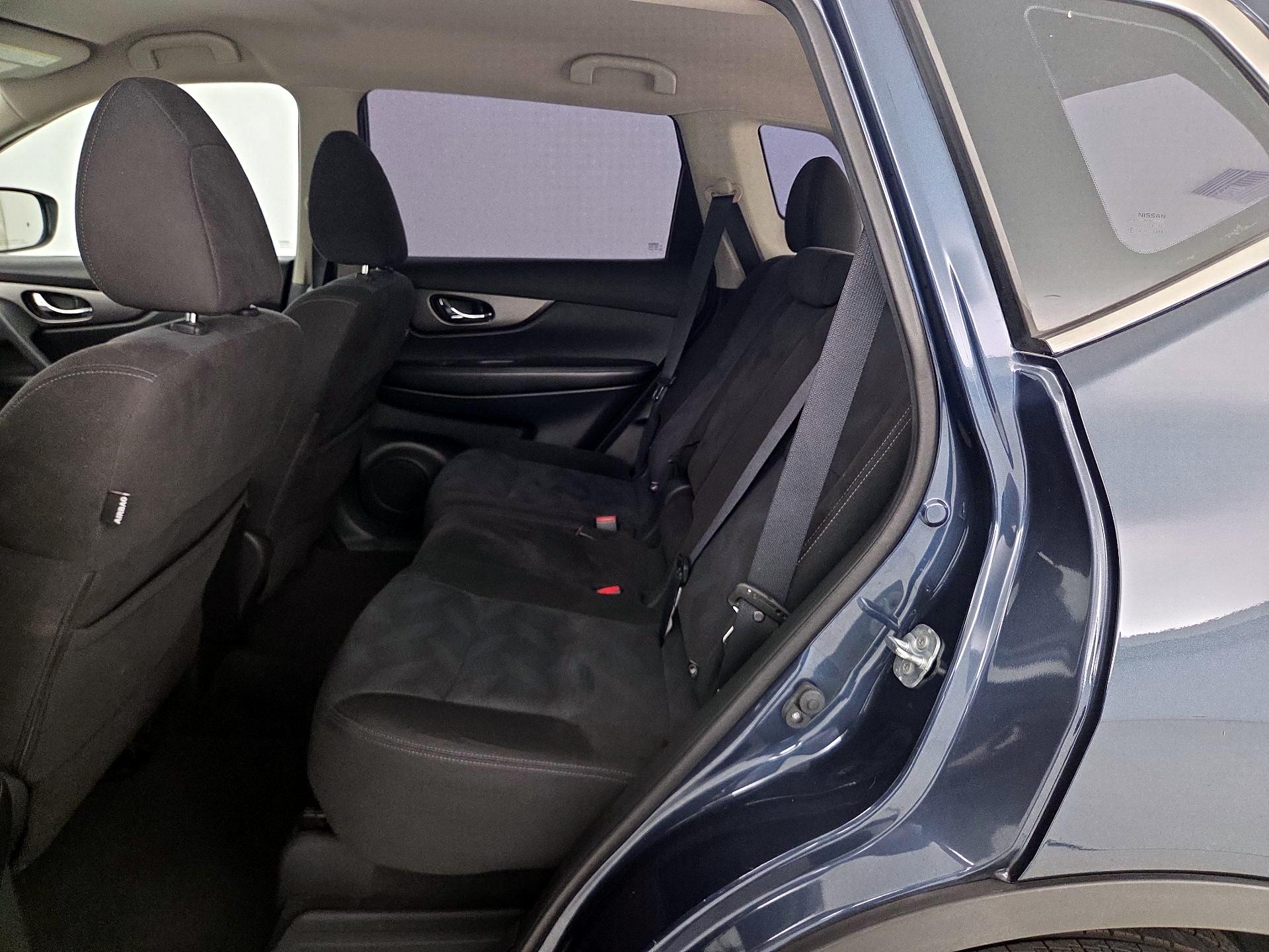 Thumbnail: 2015 Nissan Rogue - 19