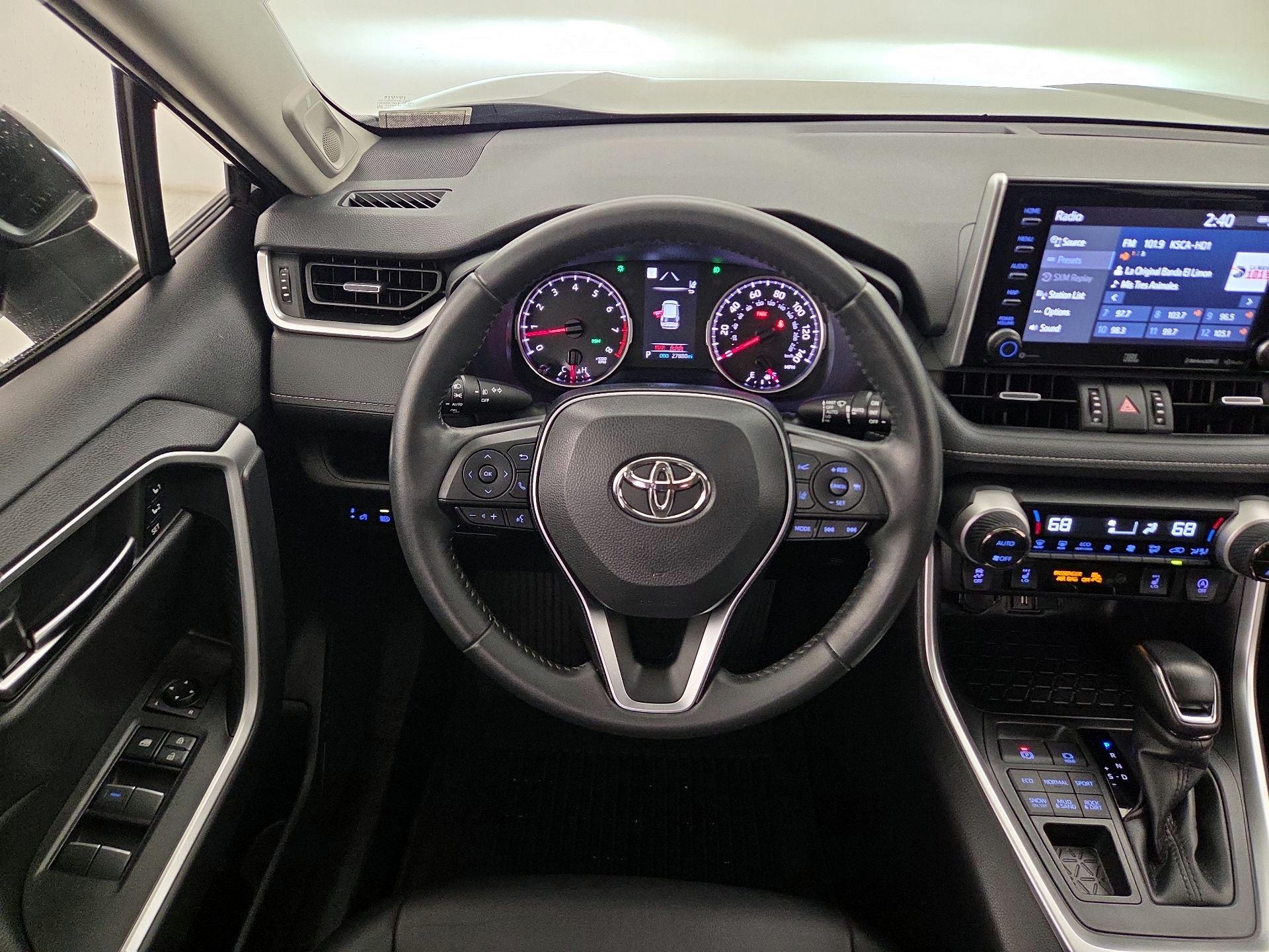 Thumbnail: 2021 Toyota RAV4 - 10