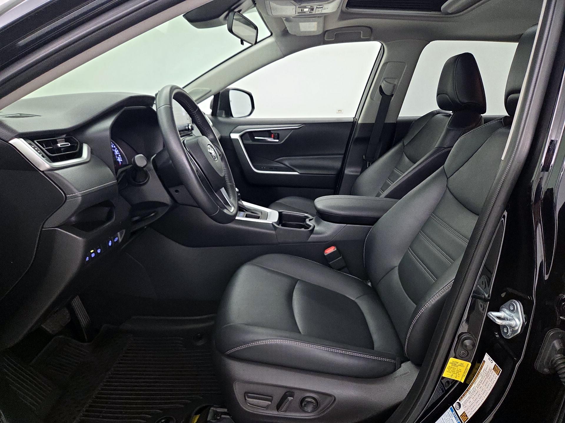 Thumbnail: 2021 Toyota RAV4 - 11