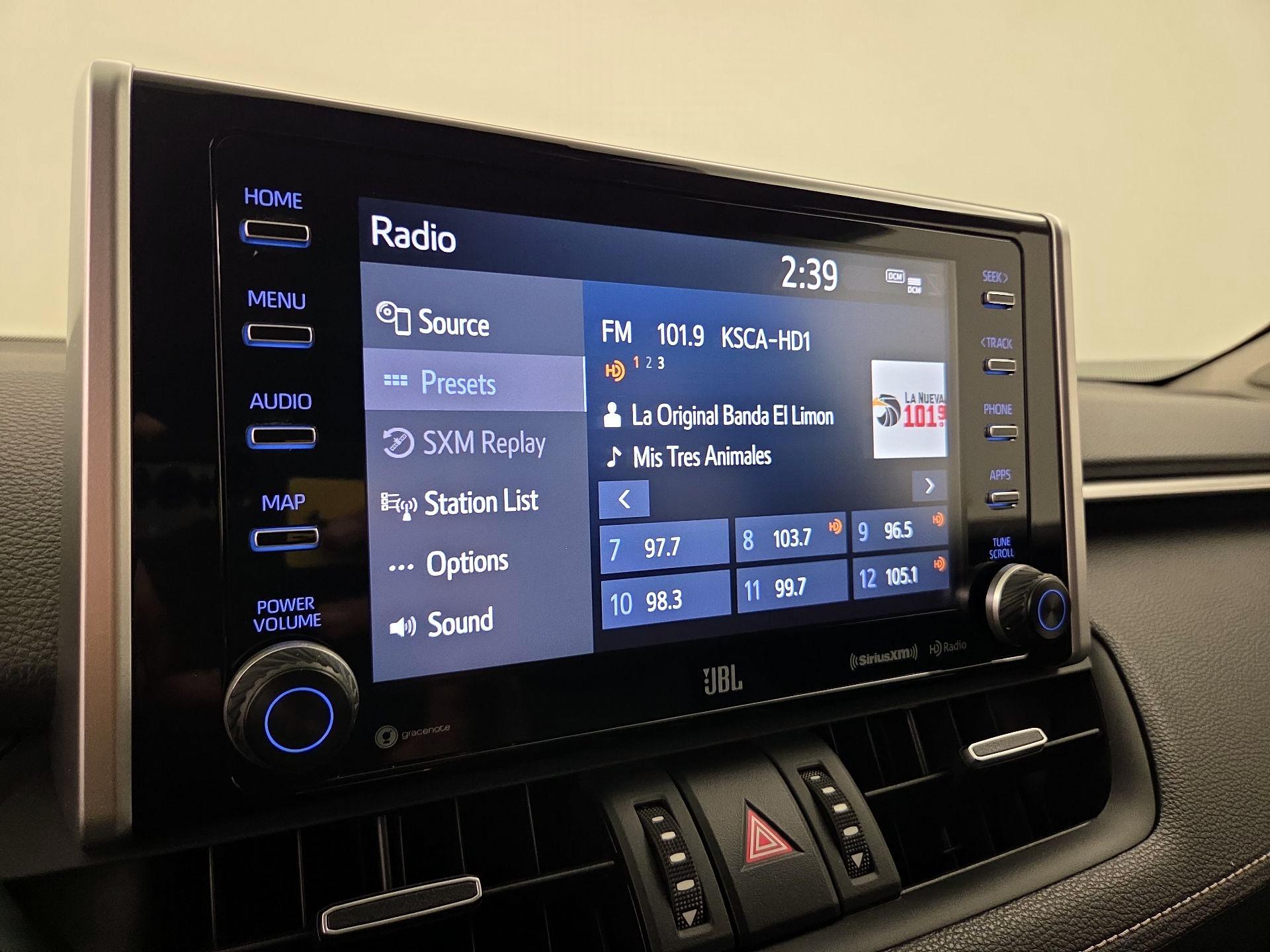 Thumbnail: 2021 Toyota RAV4 - 15