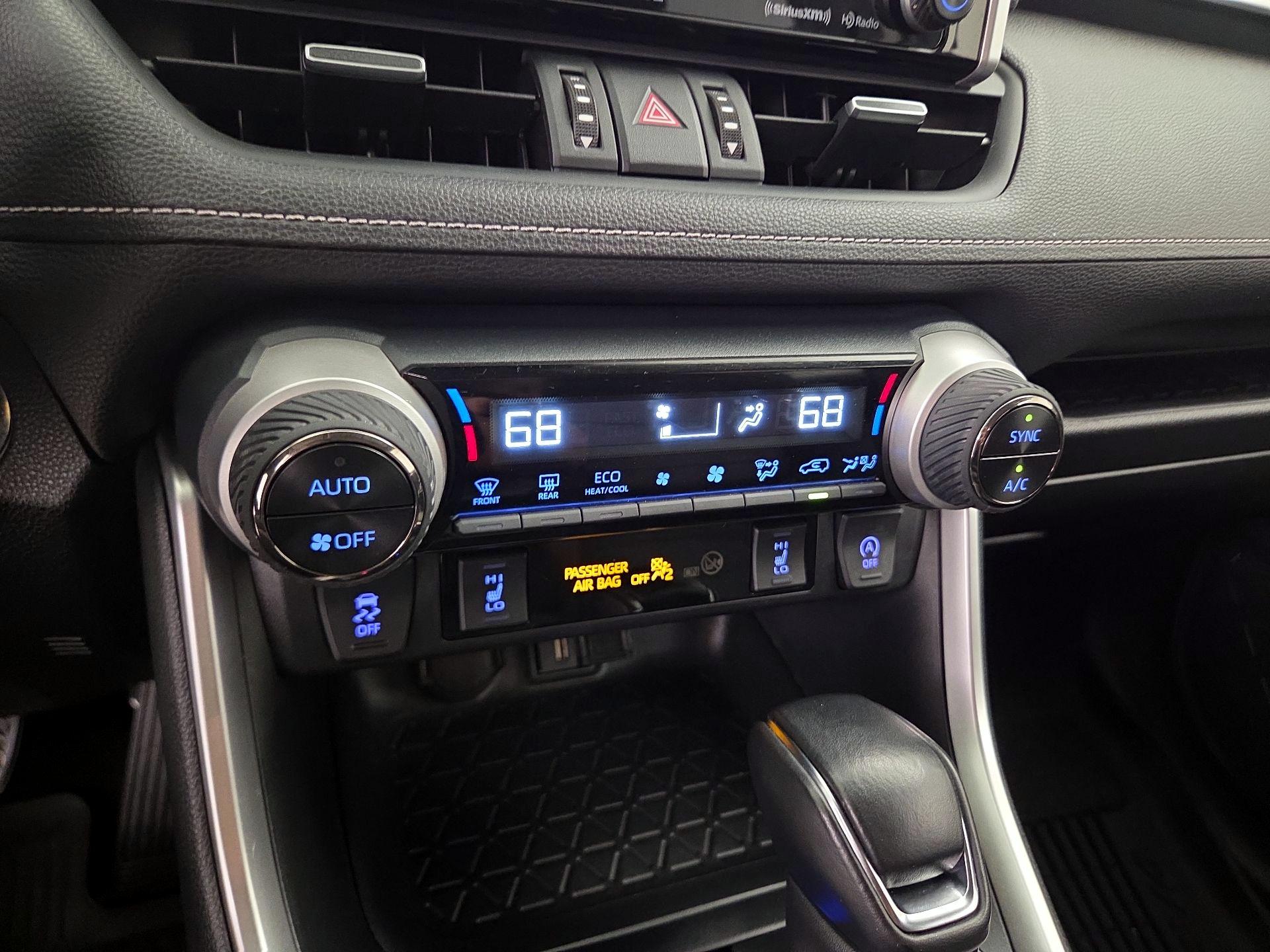 Thumbnail: 2021 Toyota RAV4 - 16