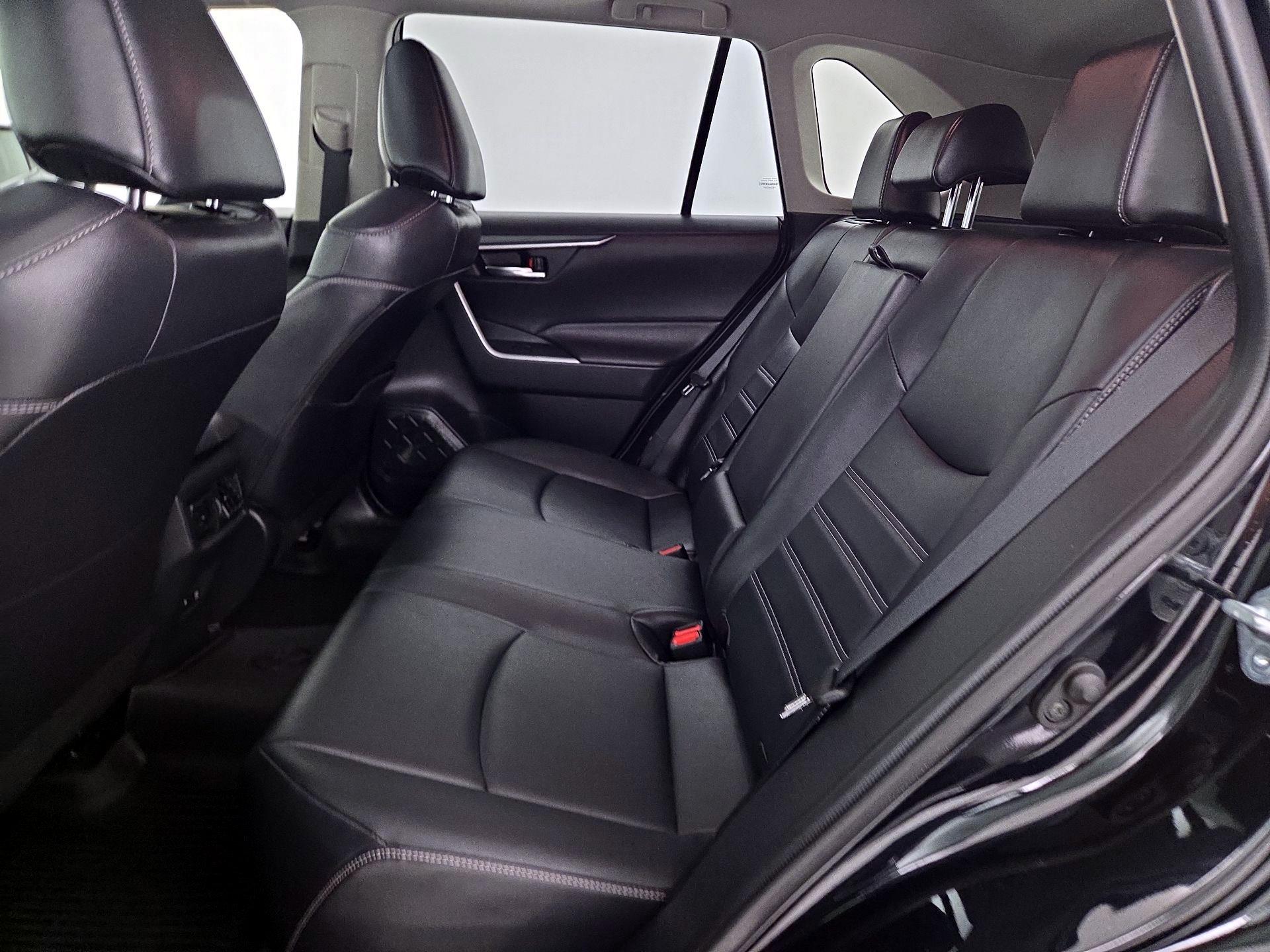 Thumbnail: 2021 Toyota RAV4 - 20