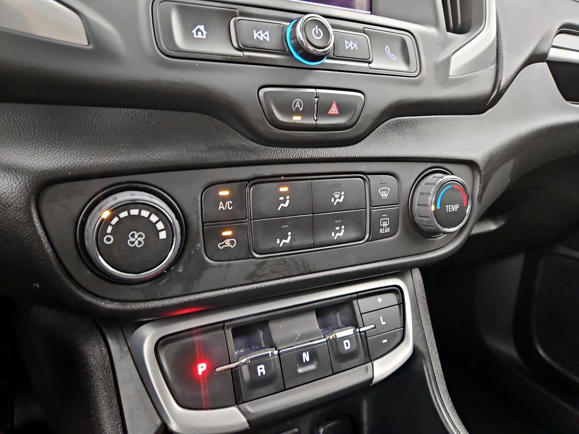 Thumbnail: 2022 GMC Terrain - 16