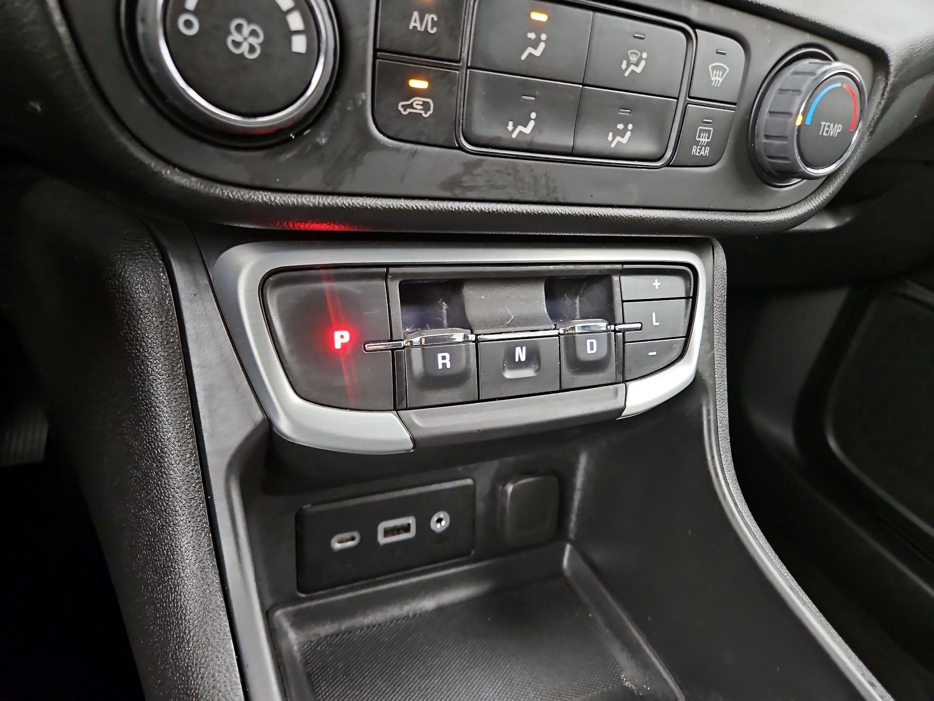 Thumbnail: 2022 GMC Terrain - 17
