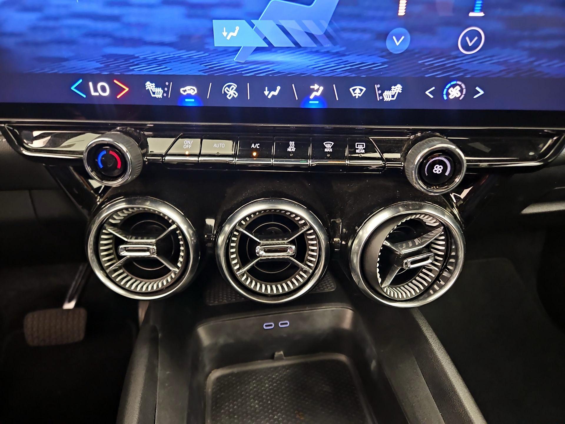 Thumbnail: 2024 Chevrolet Blazer EV - 16