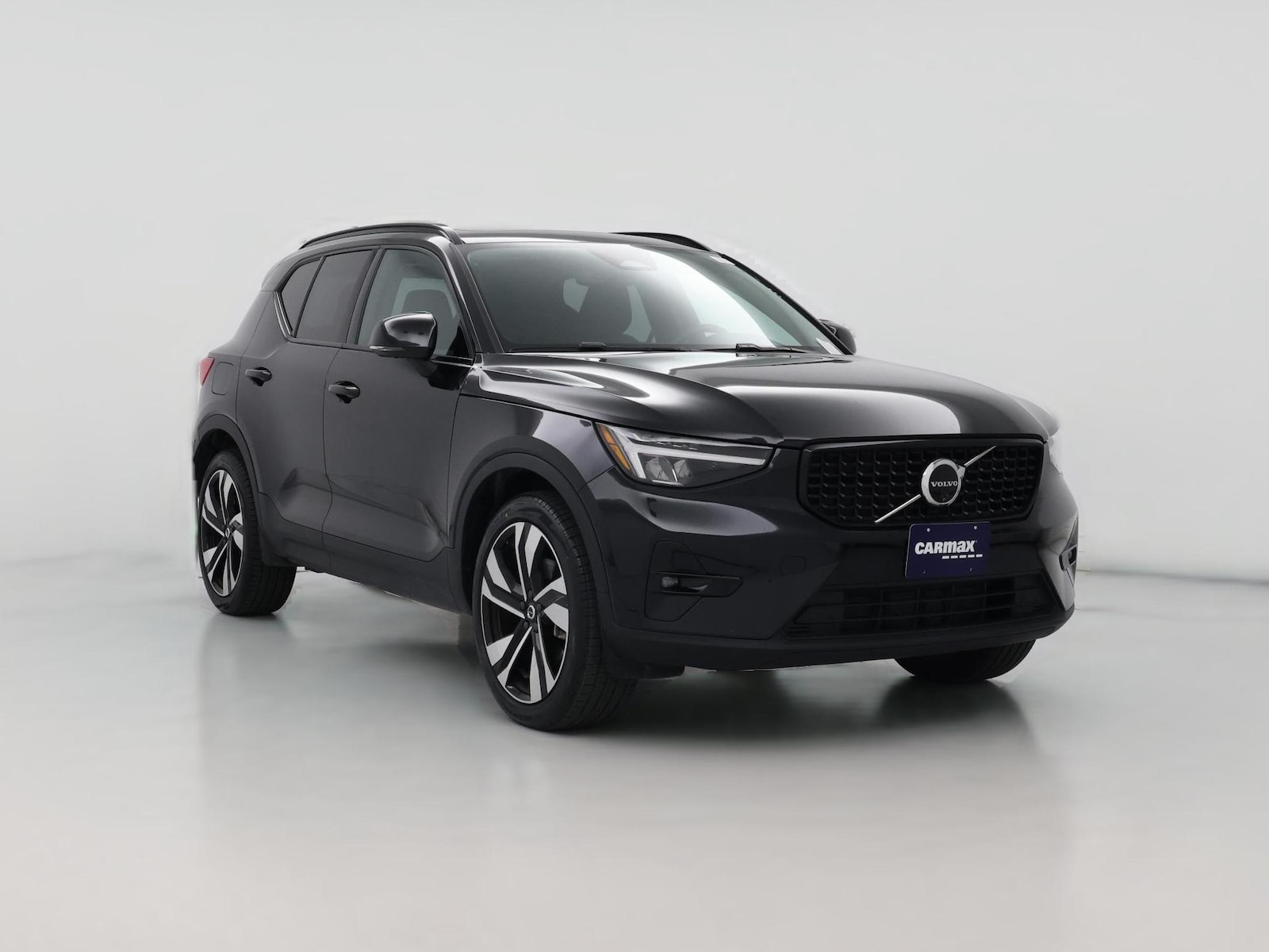 2025 Volvo XC40