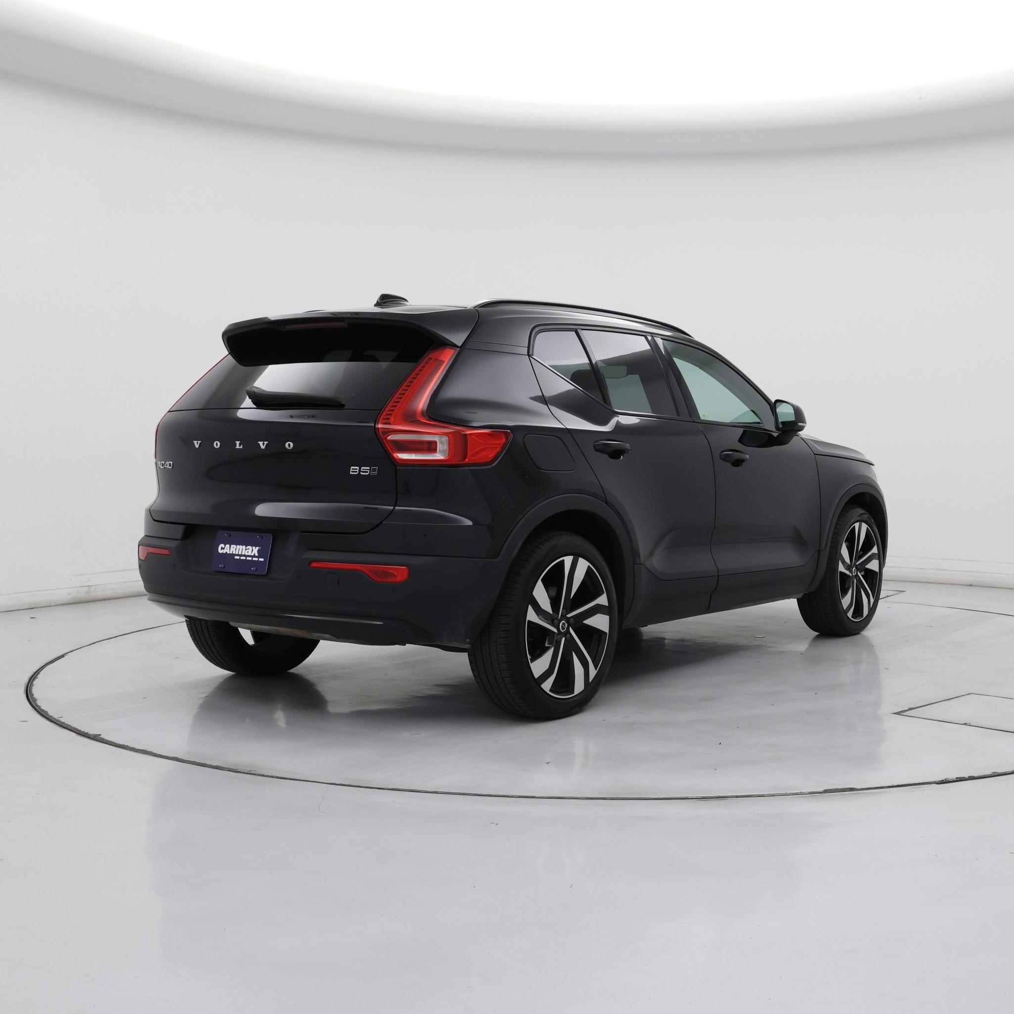 Thumbnail: 2025 Volvo XC40 - 8