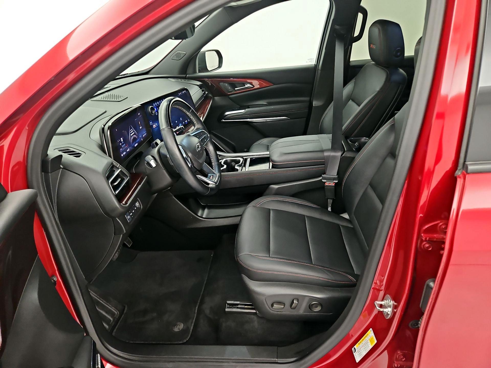 Thumbnail: 2024 Chevrolet Traverse - 11
