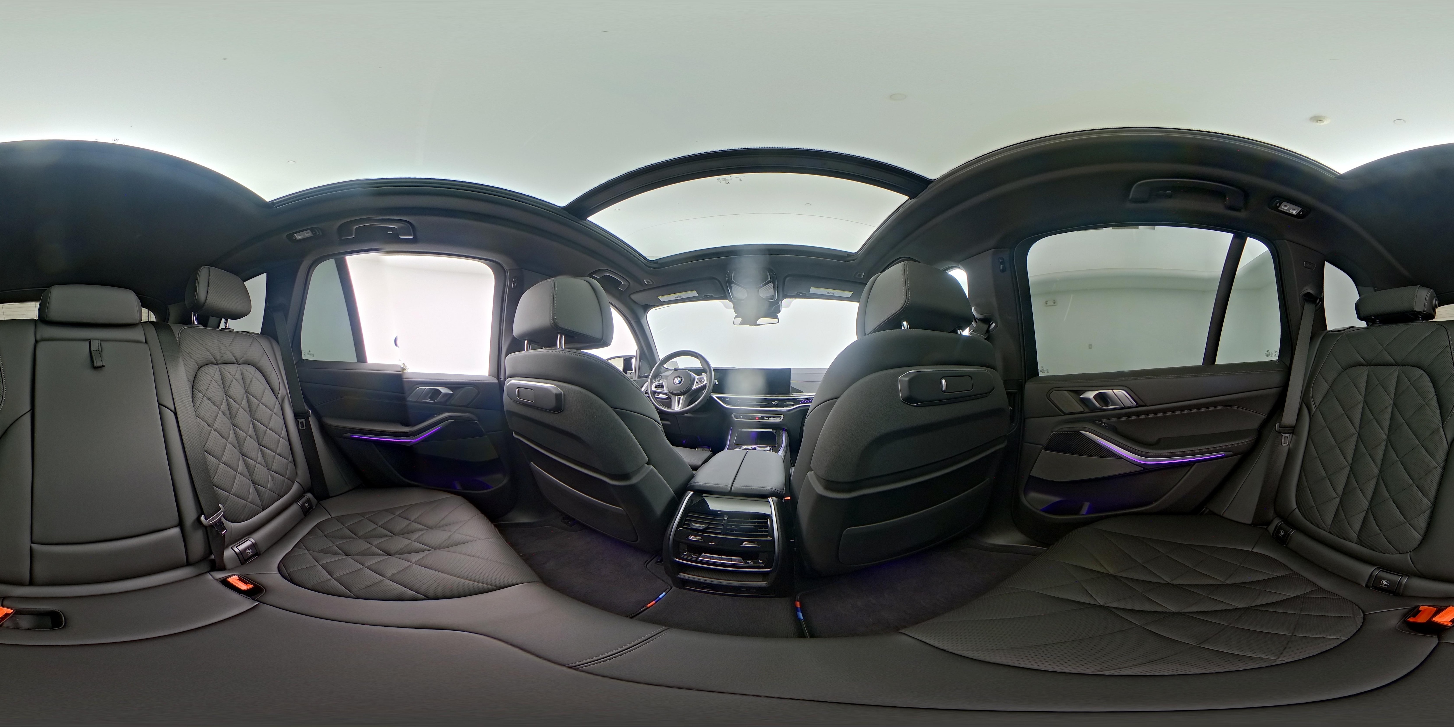2025 BMW X5 M60i - Photo 28