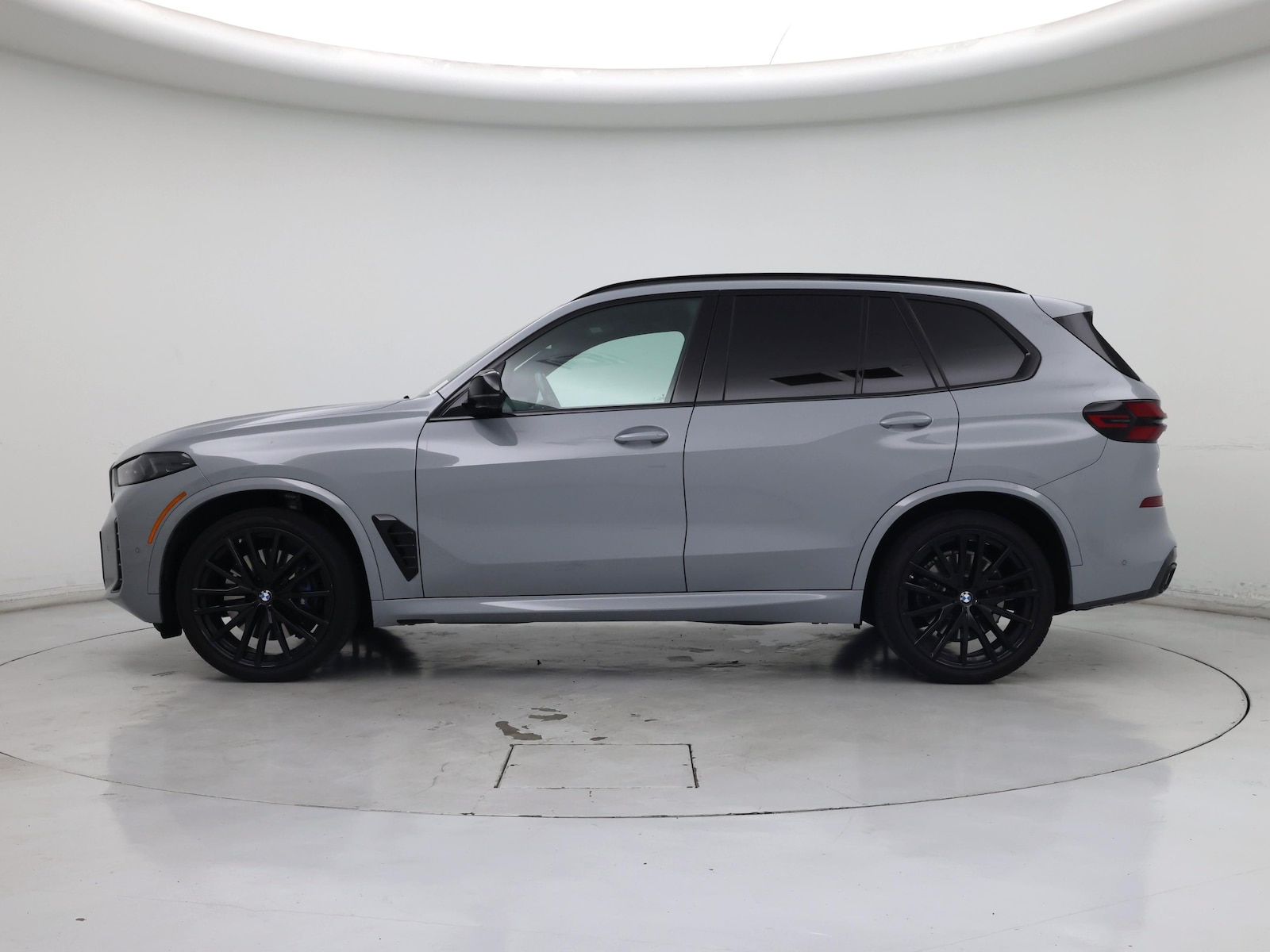 2025 BMW X5 M60i - Photo 4