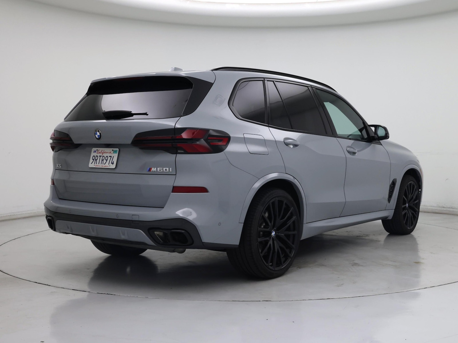 2025 BMW X5 M60i - Photo 9