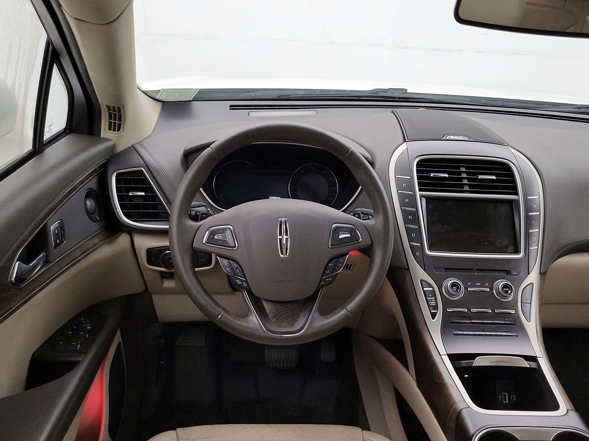 Thumbnail: 2016 Lincoln MKX - 10