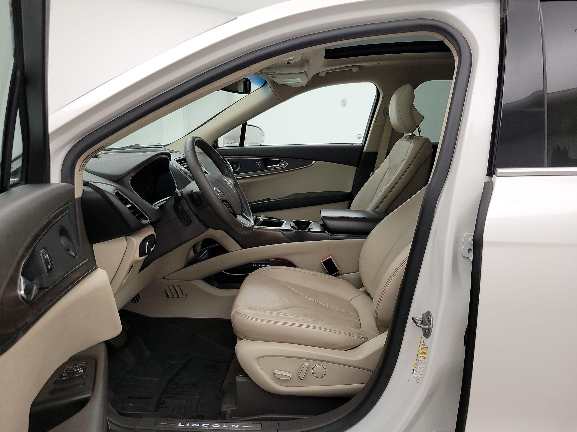 Thumbnail: 2016 Lincoln MKX - 11