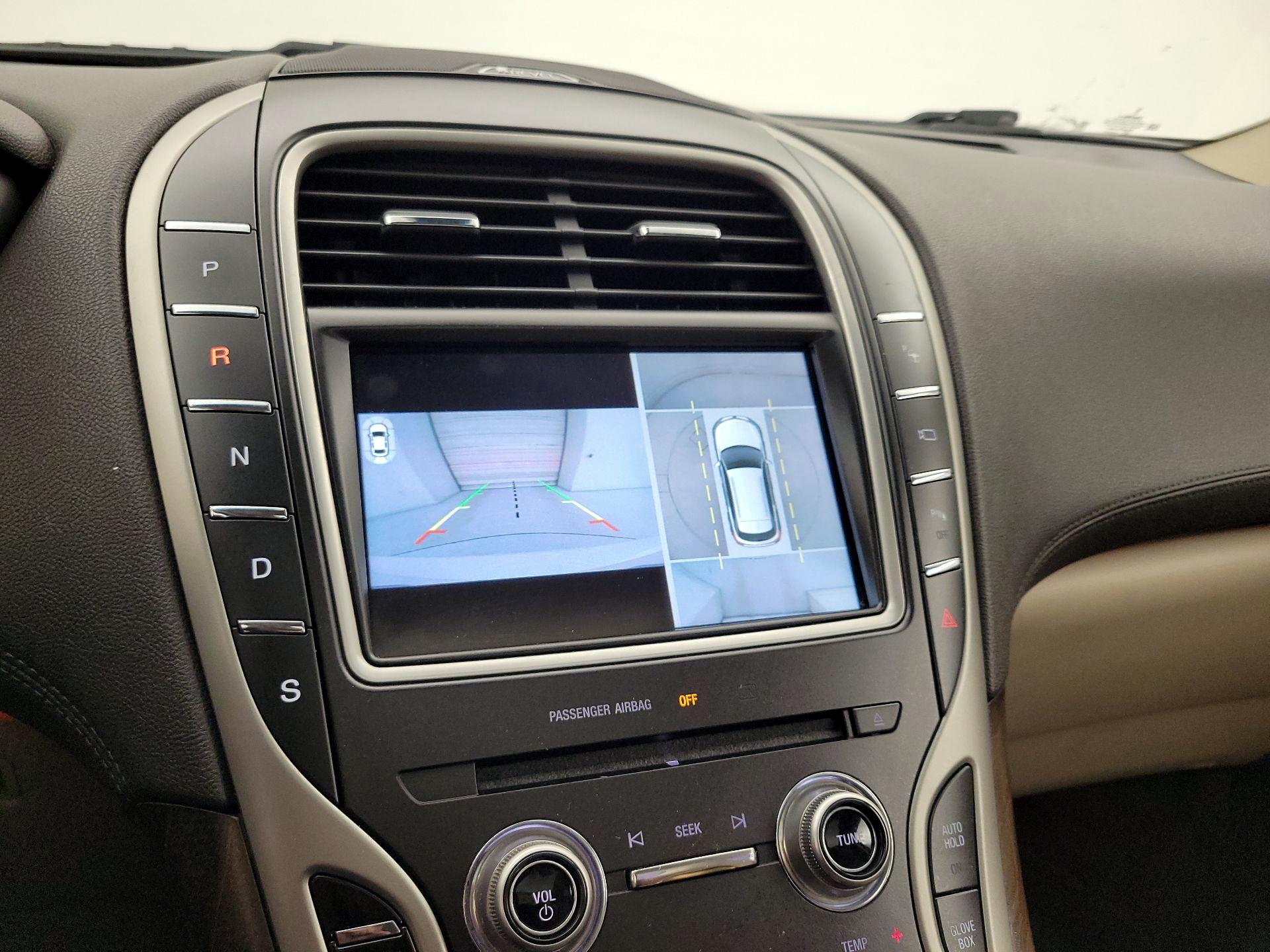Thumbnail: 2016 Lincoln MKX - 15