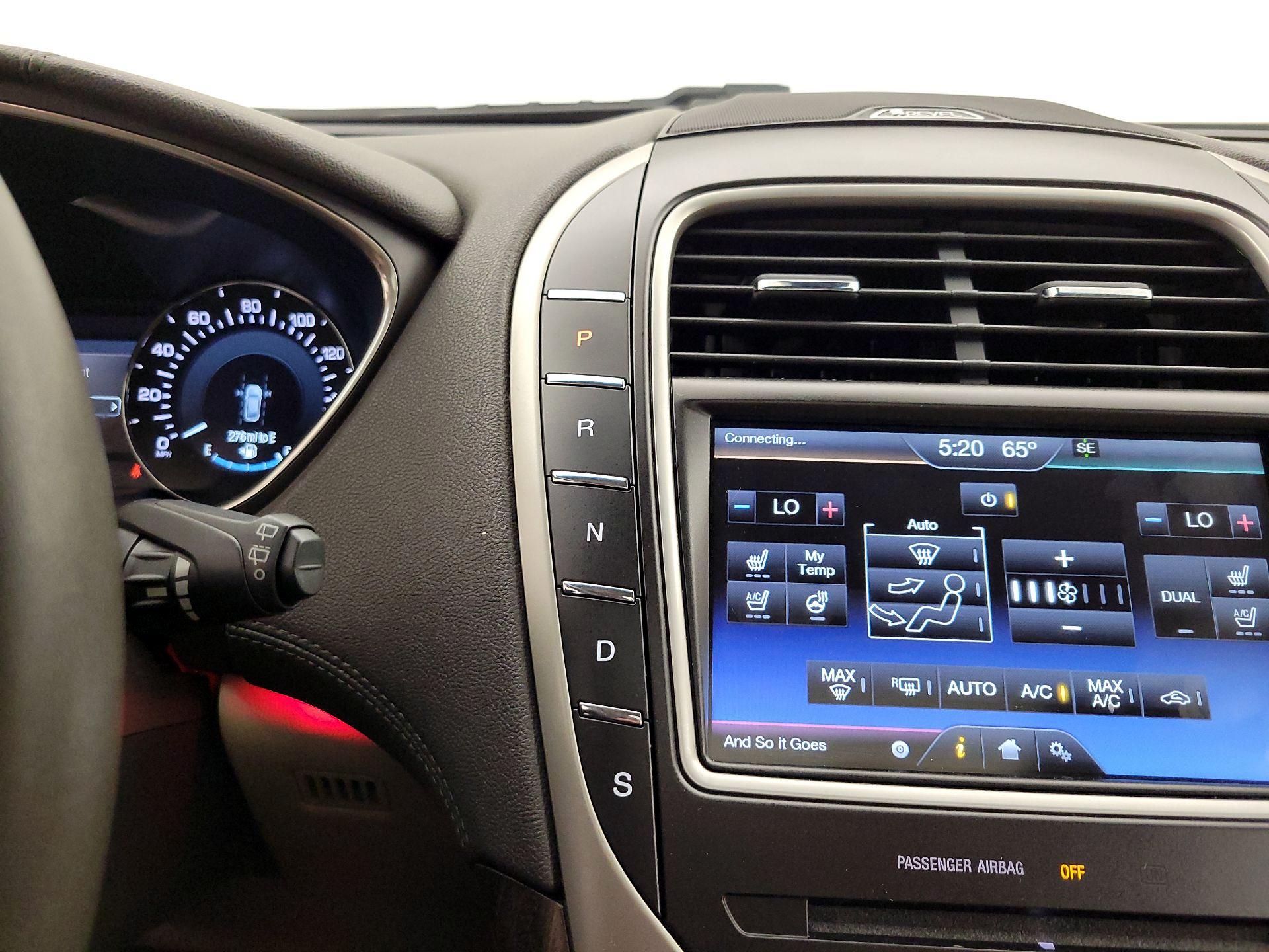Thumbnail: 2016 Lincoln MKX - 18