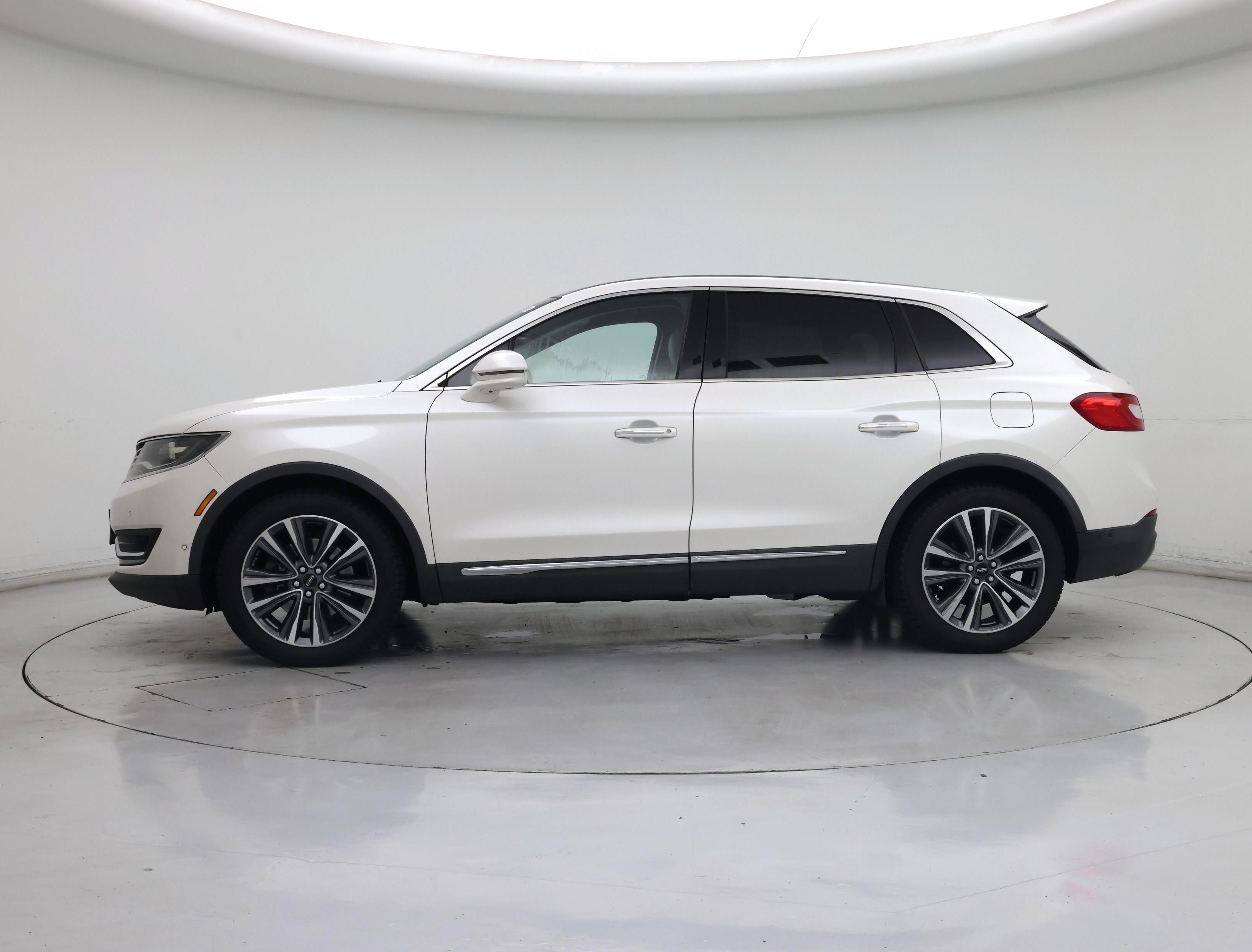 Thumbnail: 2016 Lincoln MKX - 3