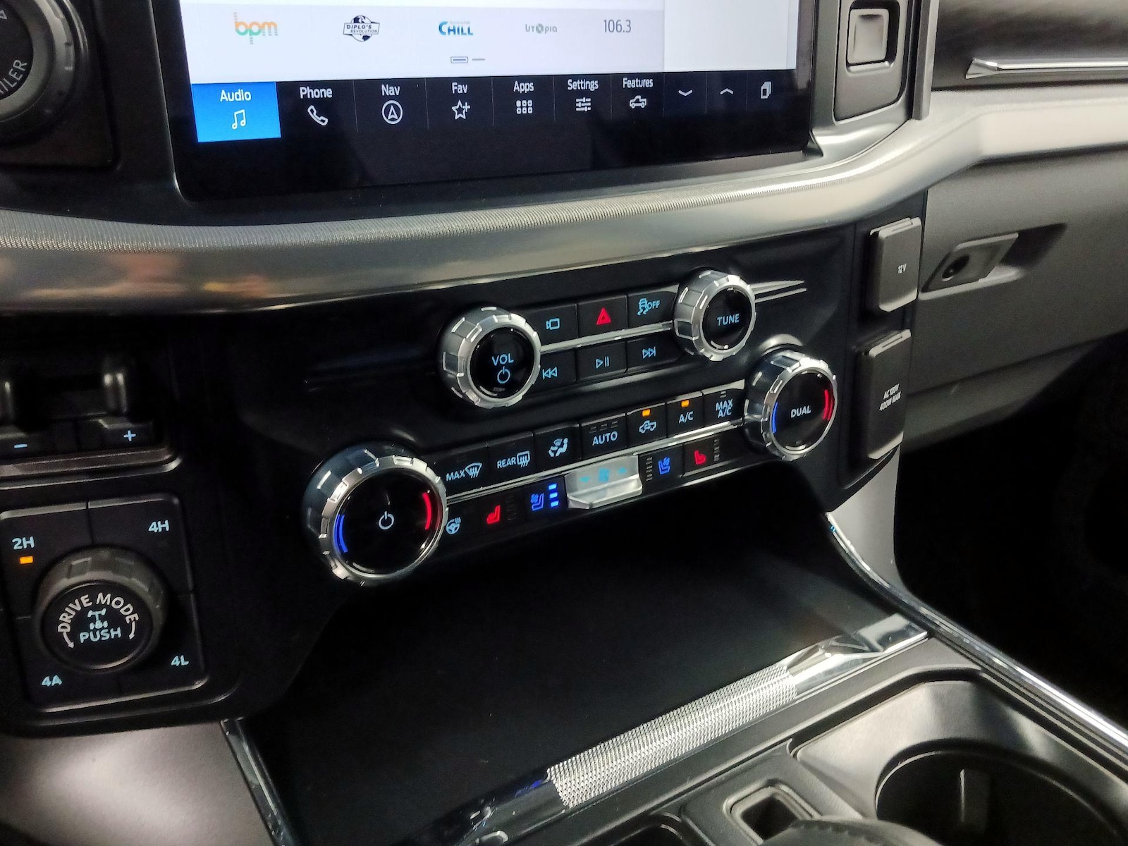 2025 Ford F-150 Lariat - Photo 15