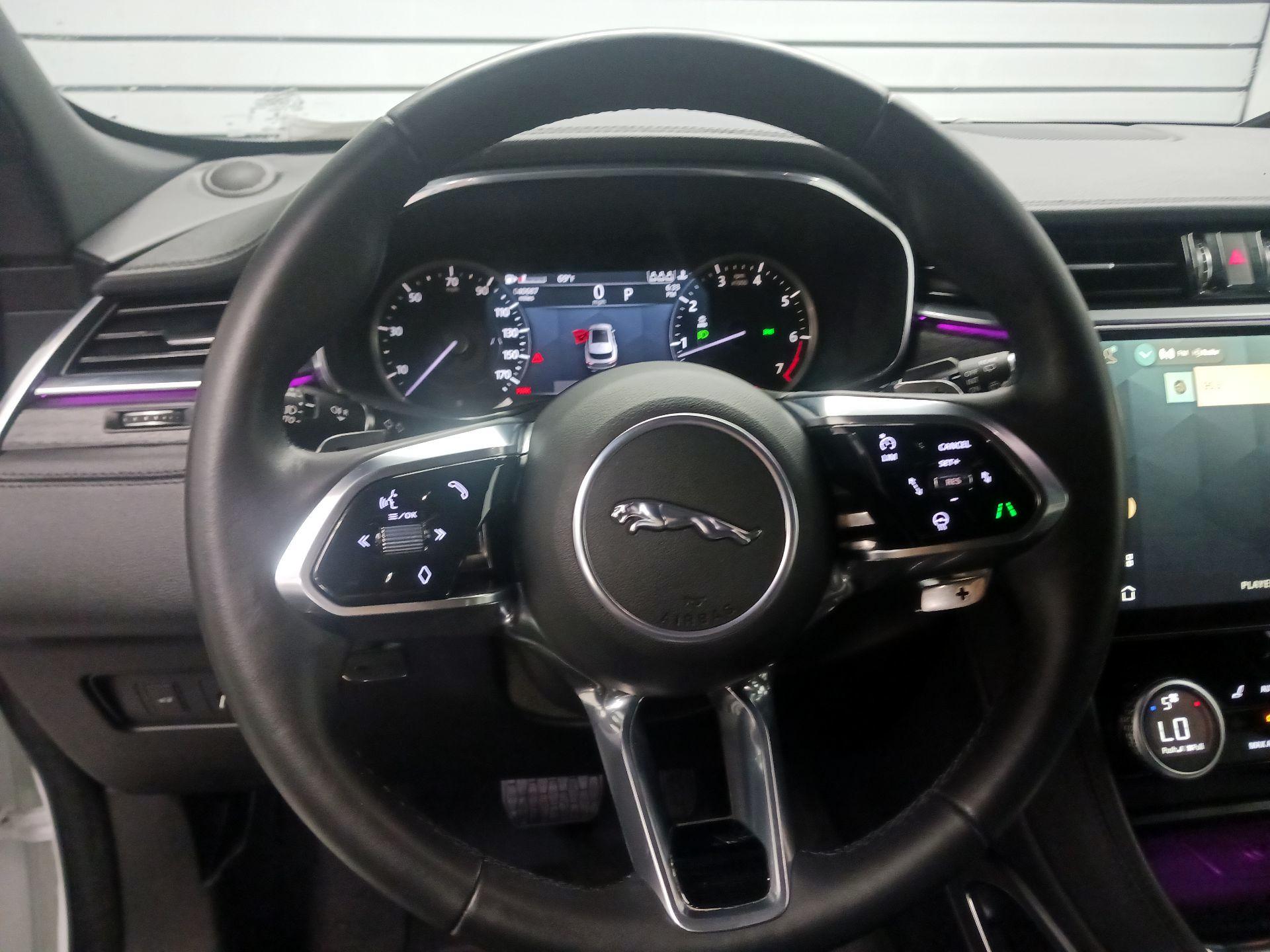 Thumbnail: 2023 Jaguar F-Pace - 10