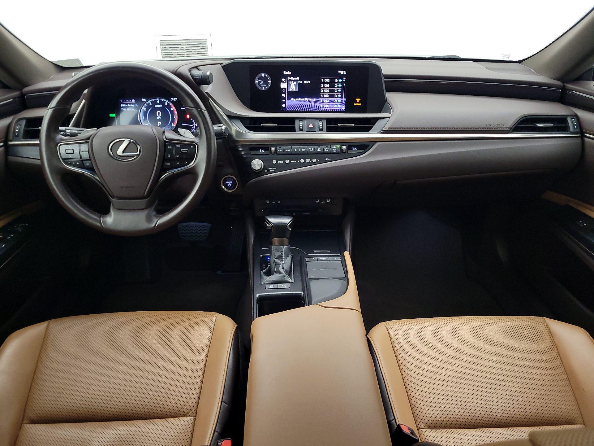 Thumbnail: 2021 Lexus ES - 9