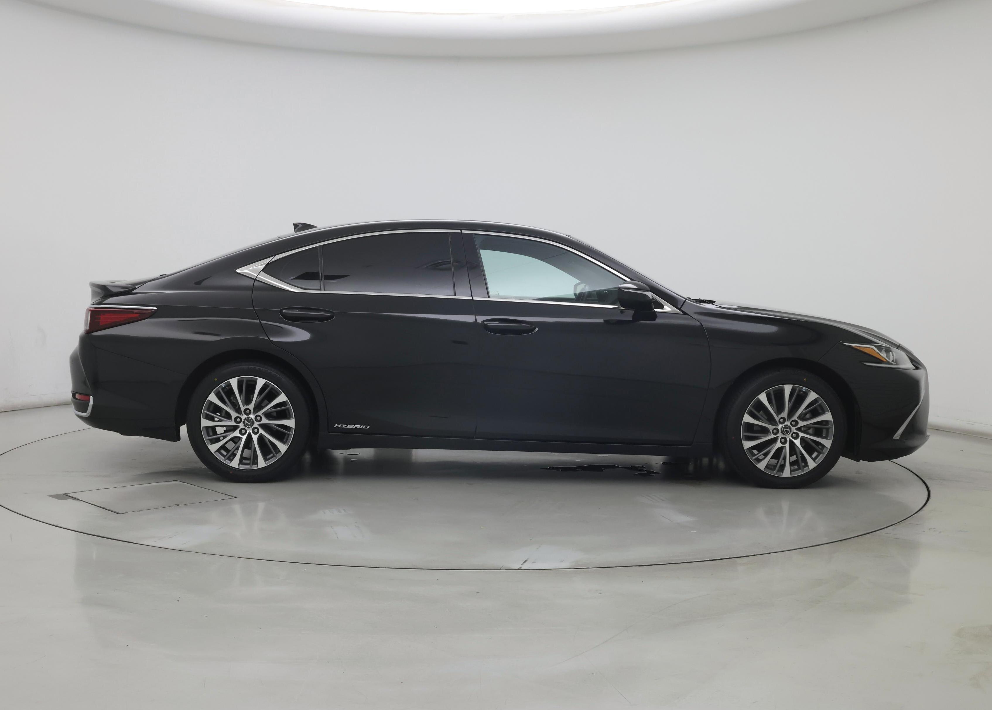 Thumbnail: 2021 Lexus ES - 7