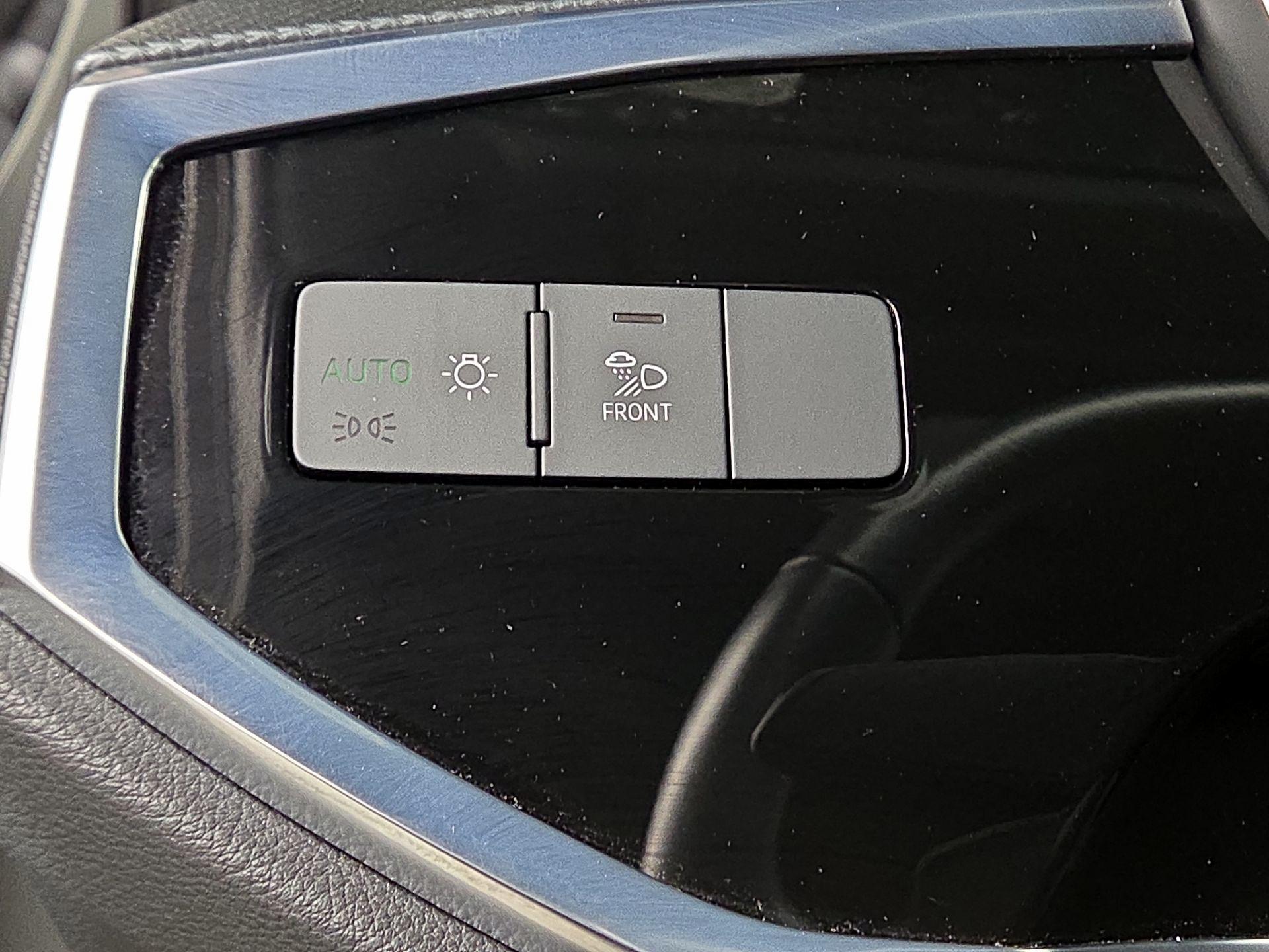 Thumbnail: 2023 Audi Q3 - 13