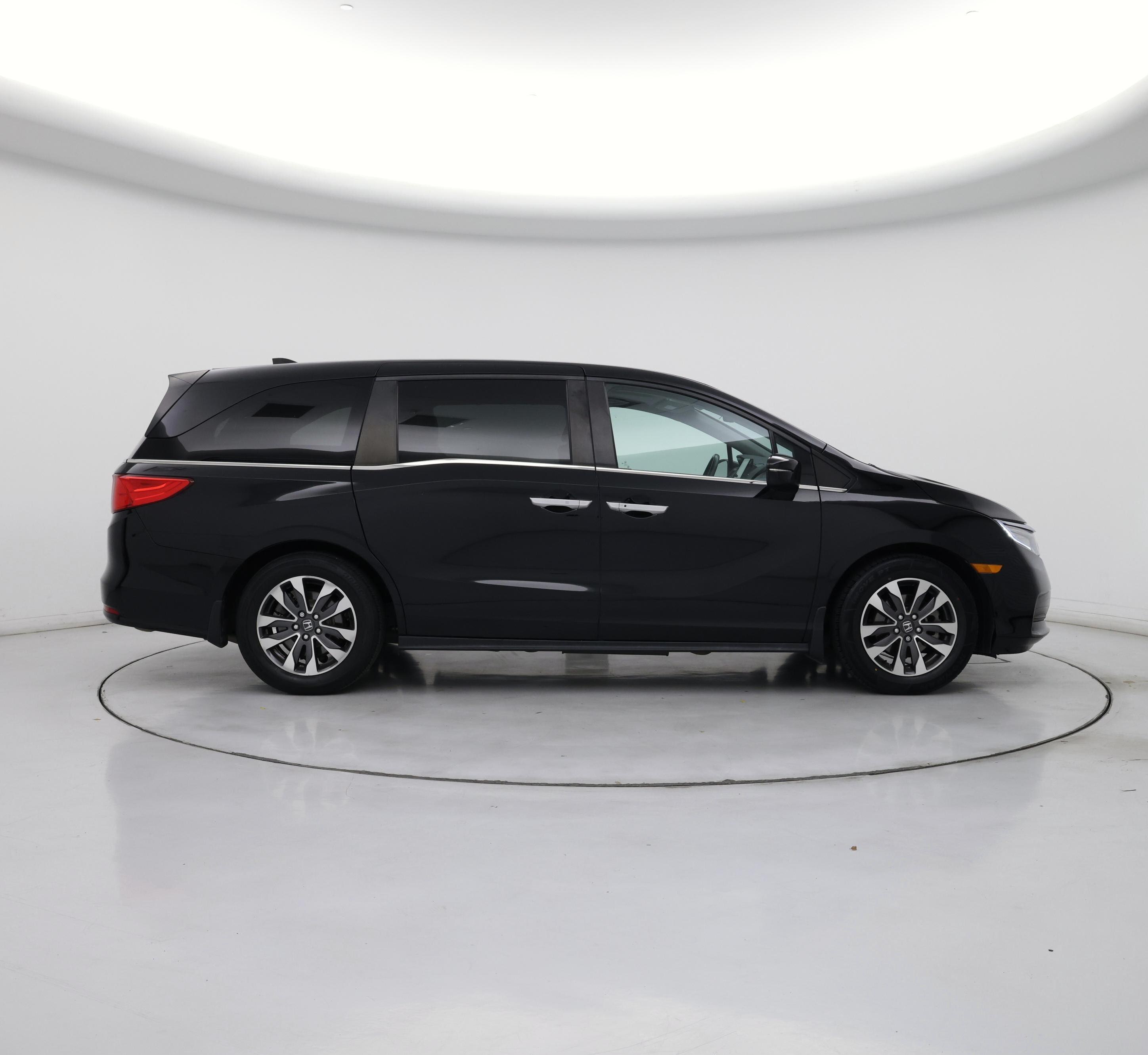Thumbnail: 2023 Honda Odyssey - 7