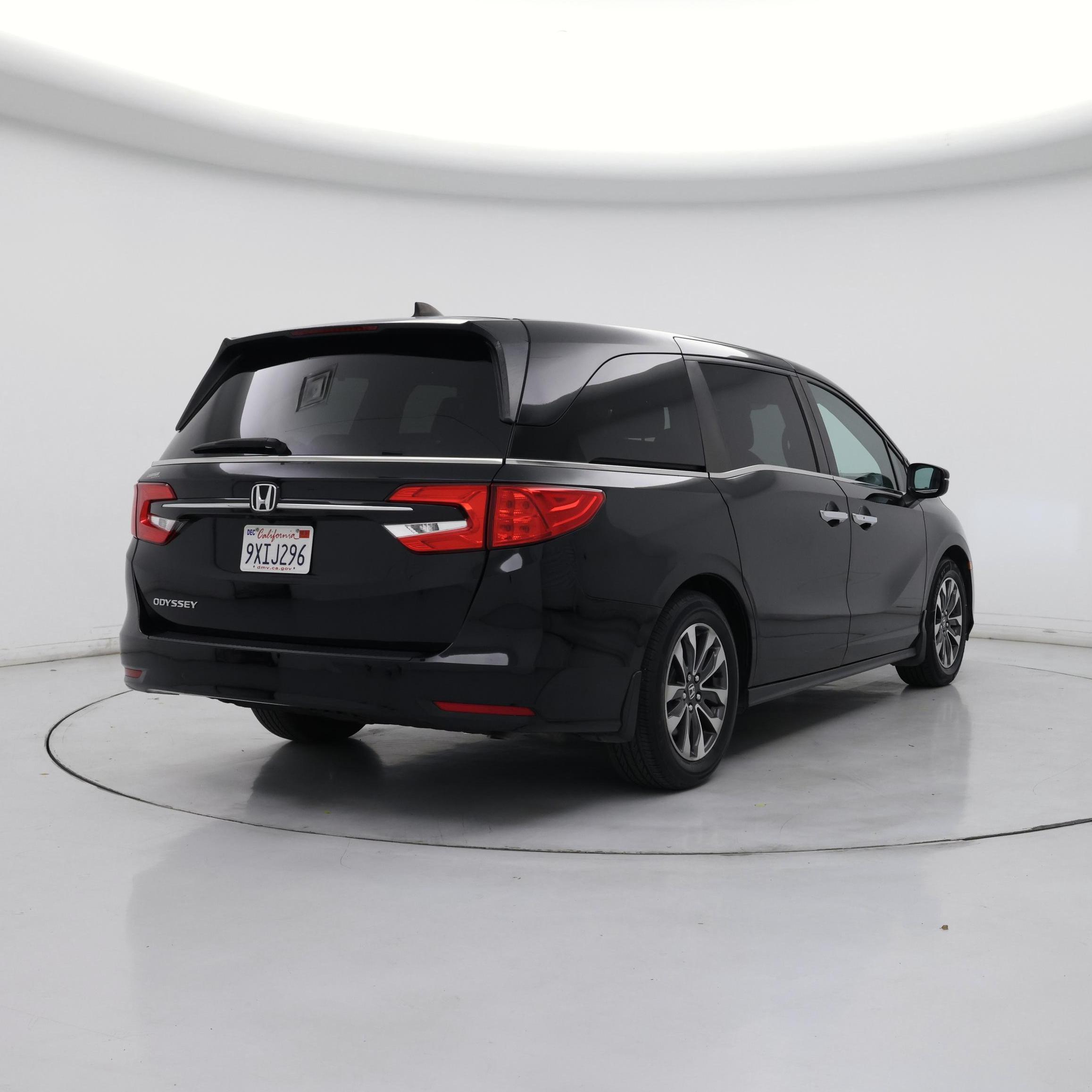 Thumbnail: 2023 Honda Odyssey - 8
