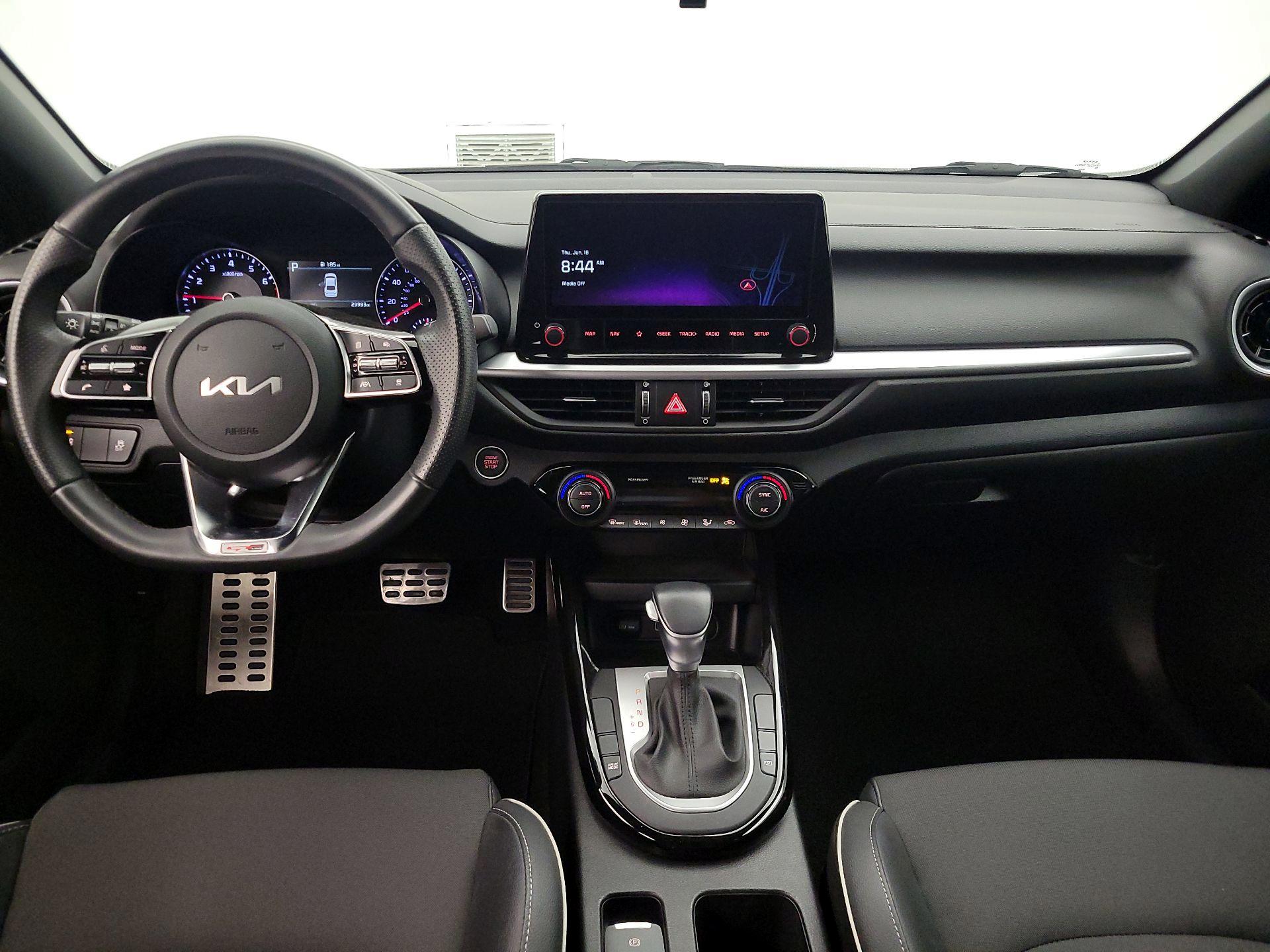 Thumbnail: 2024 Kia Forte - 9