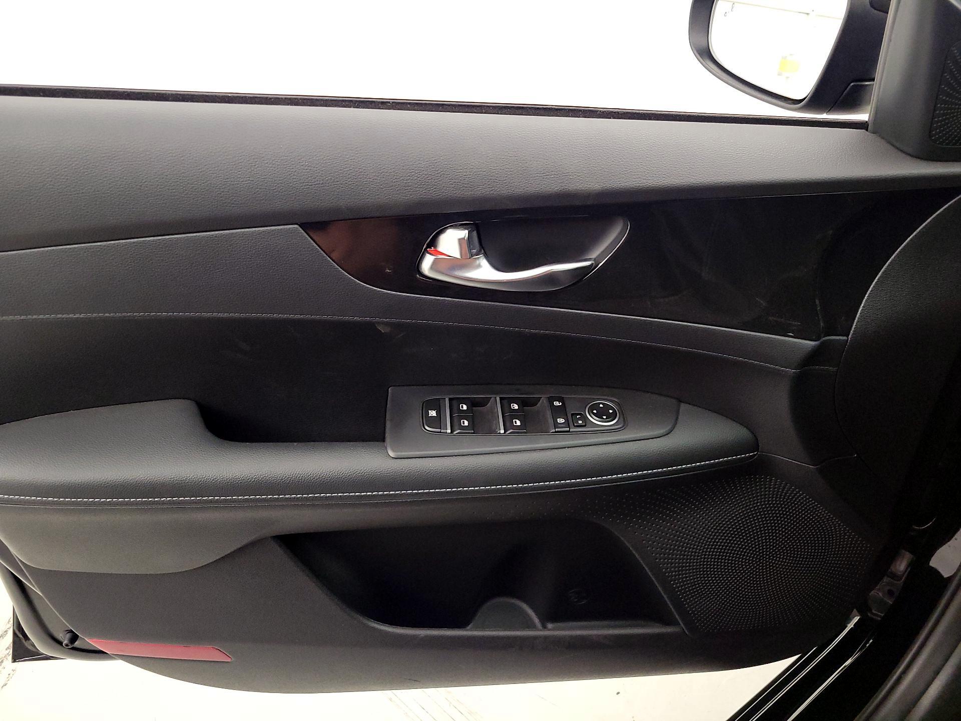 Thumbnail: 2024 Kia Forte - 12