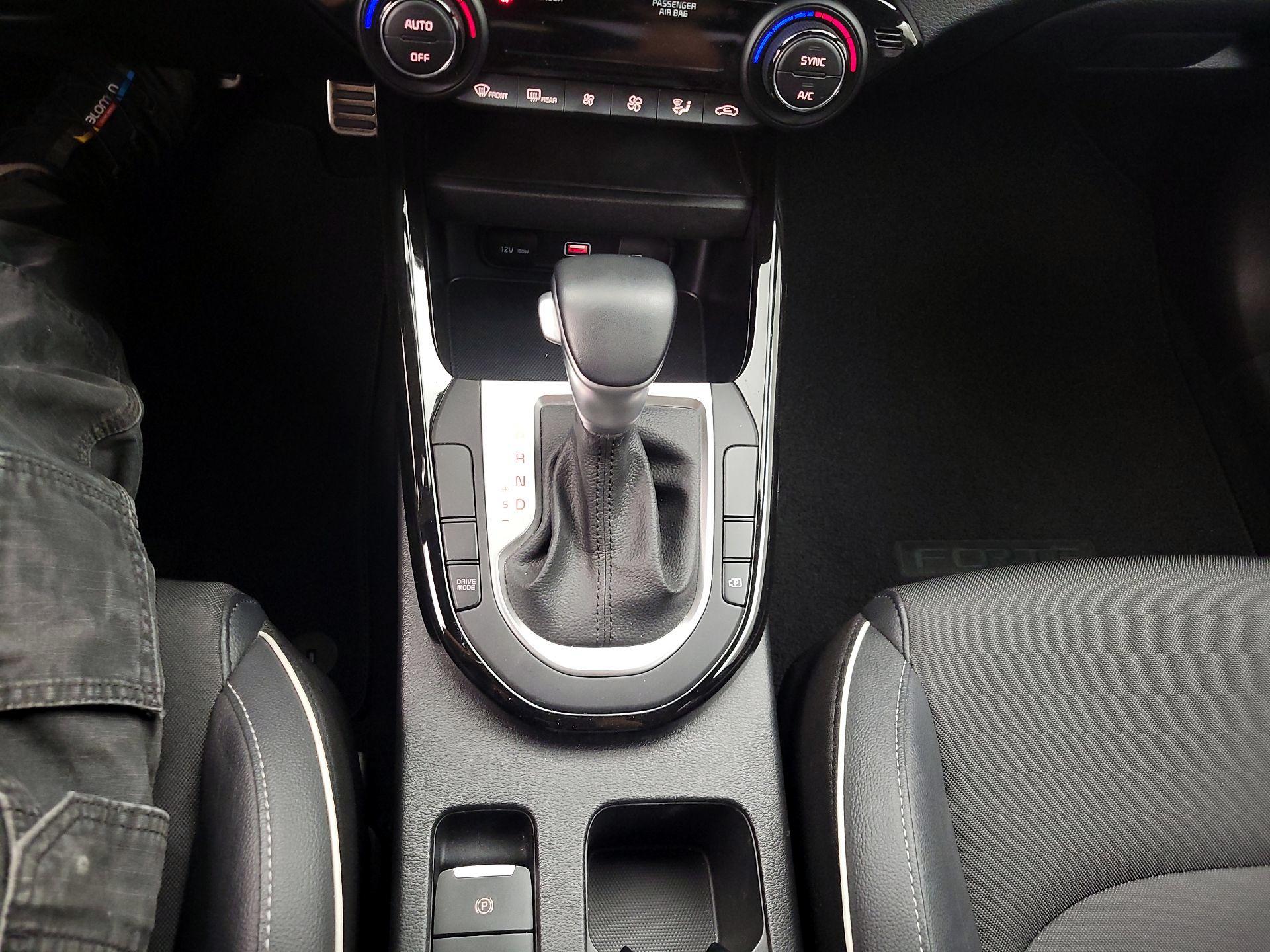 Thumbnail: 2024 Kia Forte - 15