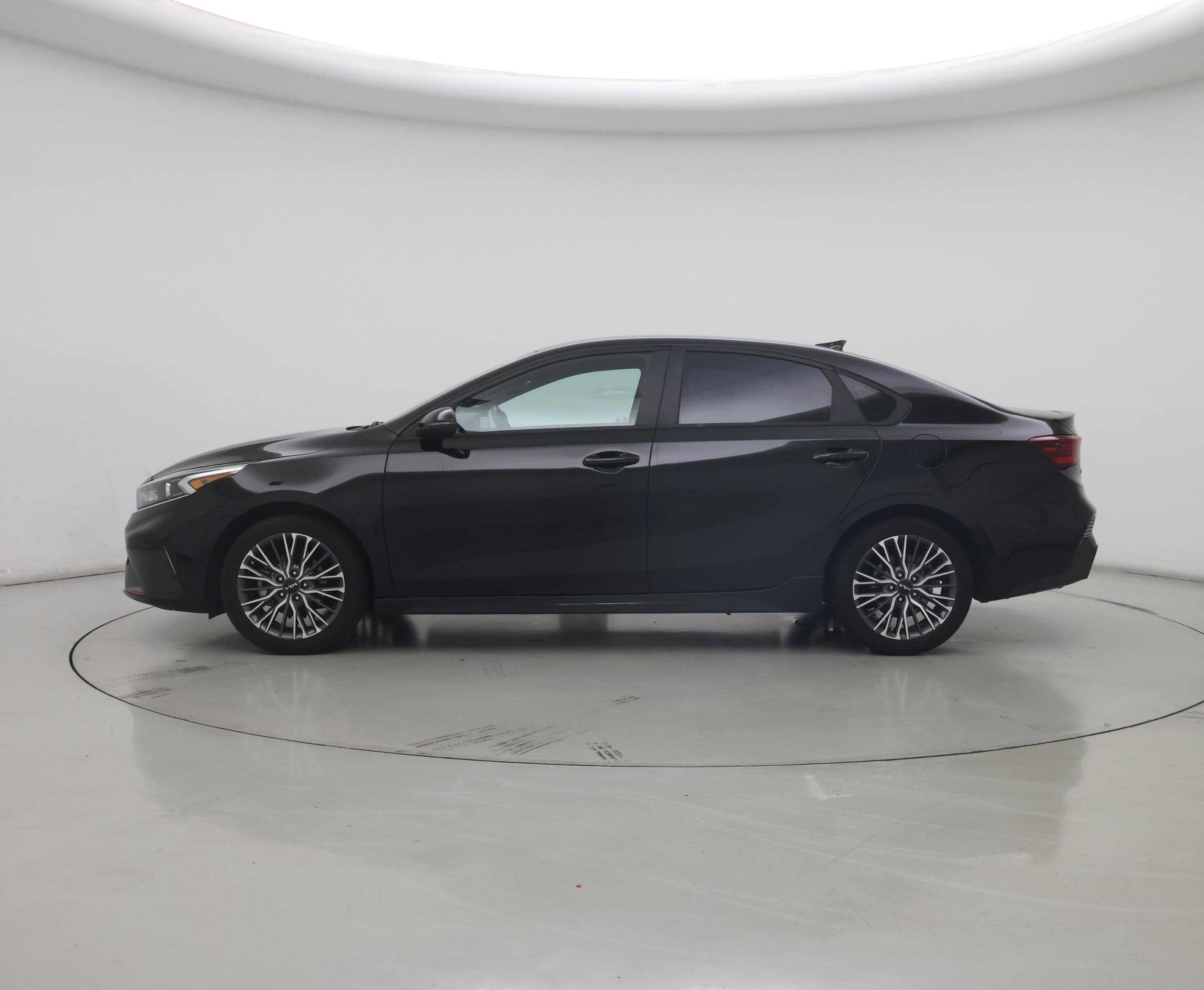 Thumbnail: 2024 Kia Forte - 3
