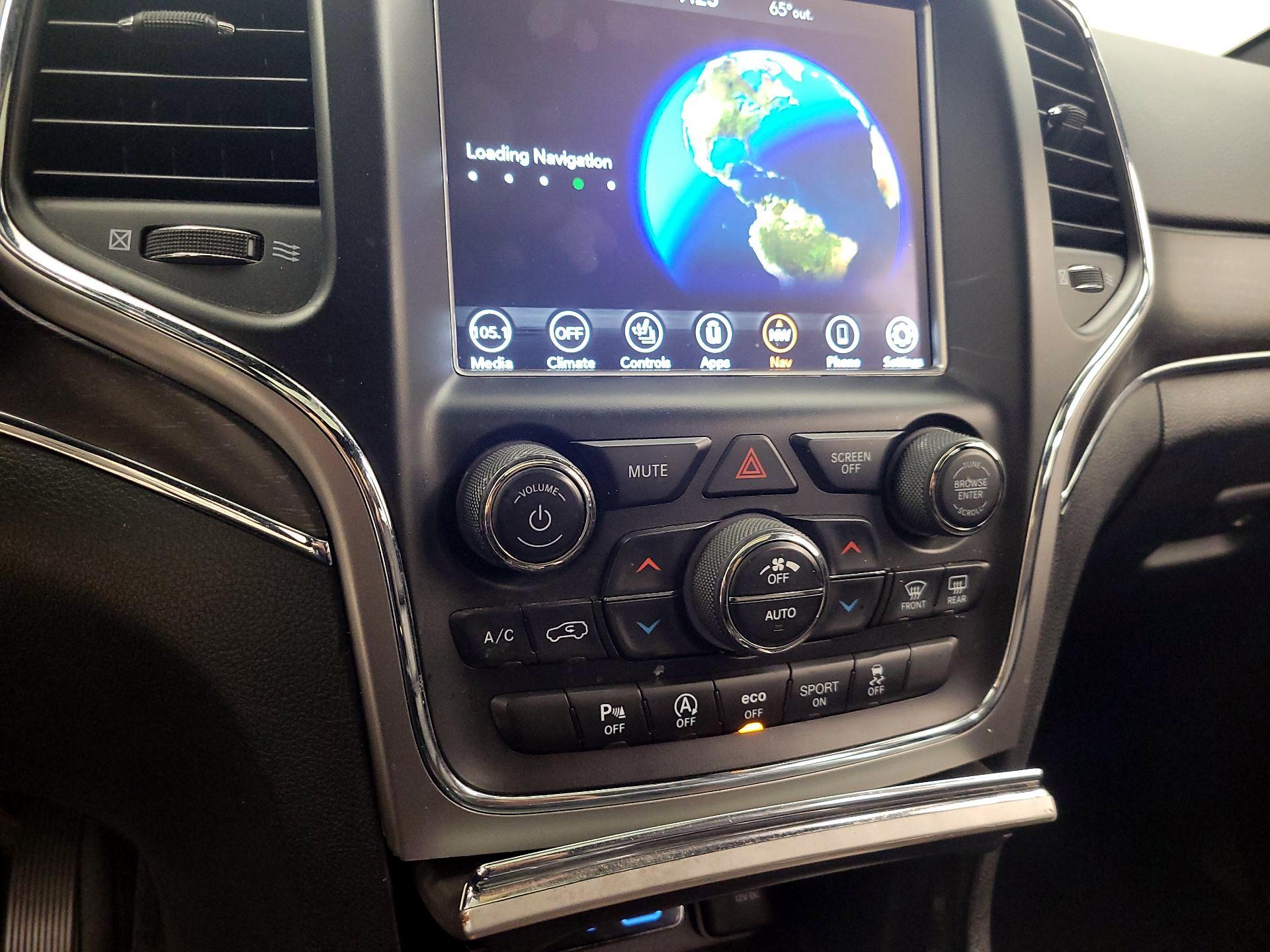 Thumbnail: 2018 Jeep Grand Cherokee - 16