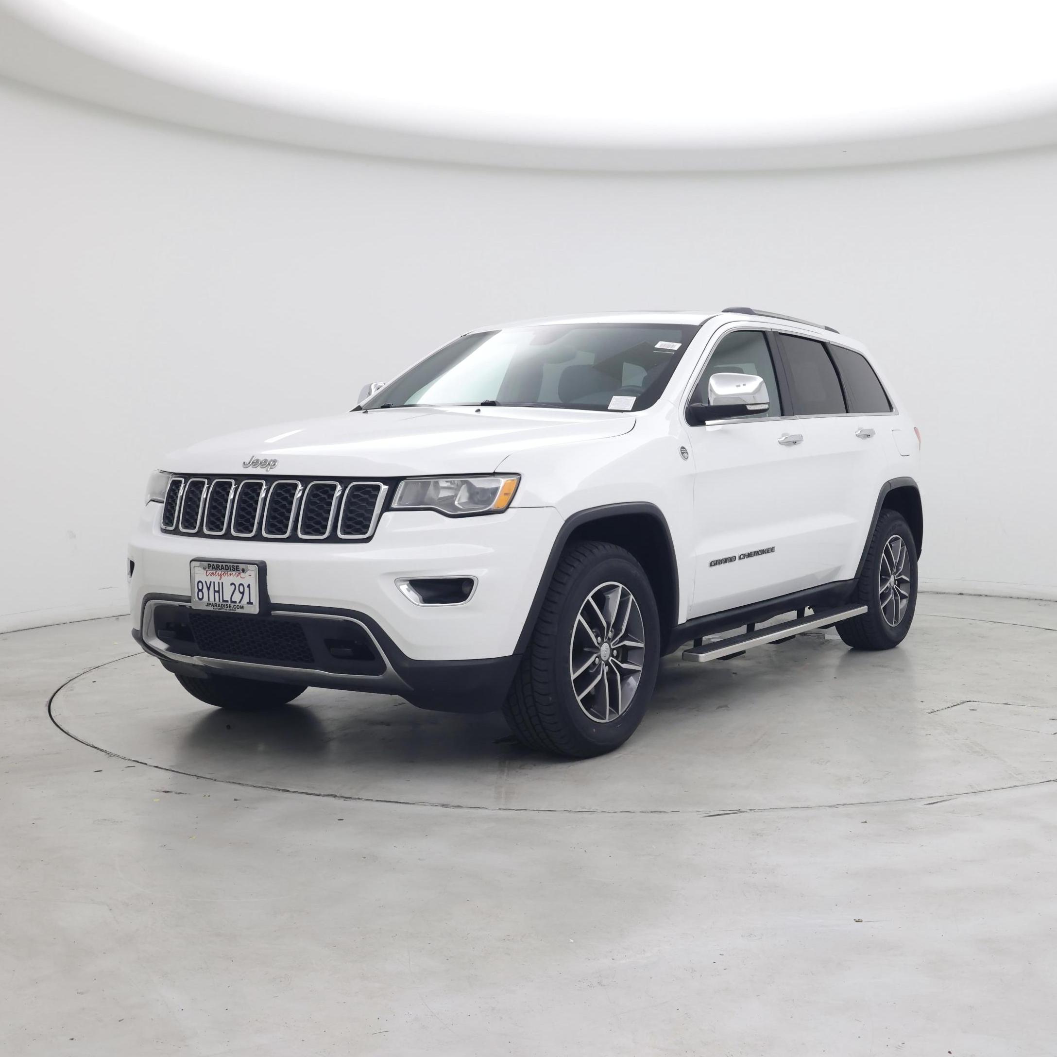 Thumbnail: 2018 Jeep Grand Cherokee - 4