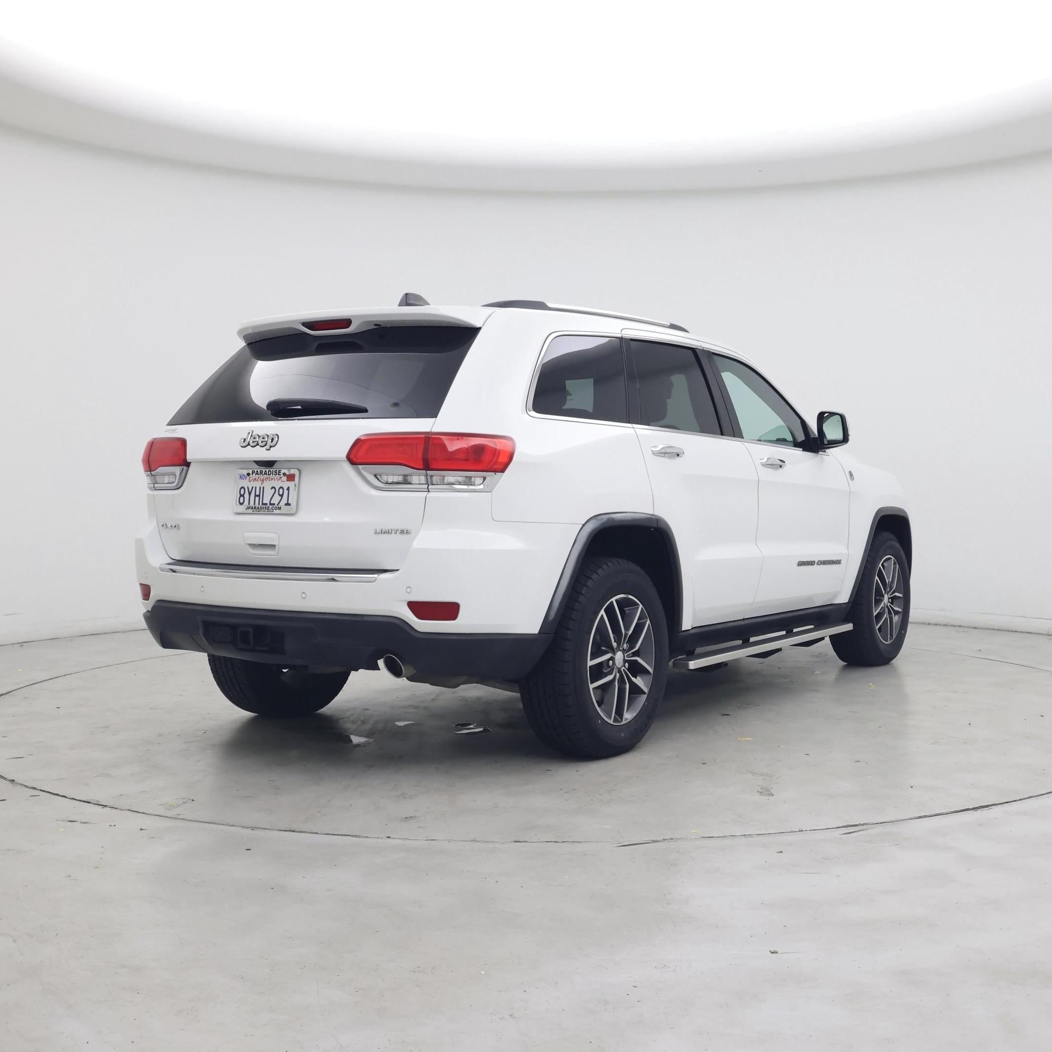 Thumbnail: 2018 Jeep Grand Cherokee - 8