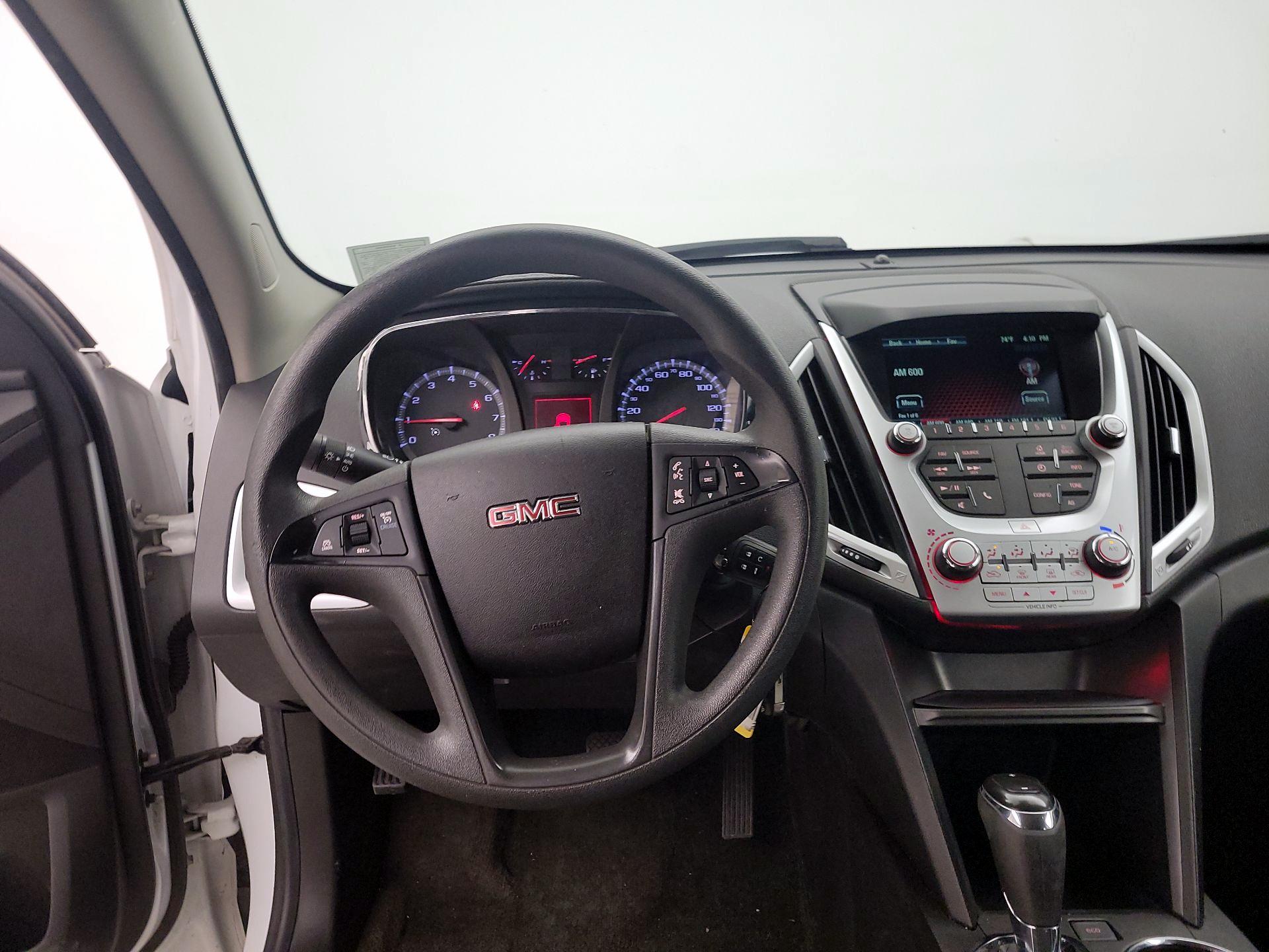 Thumbnail: 2017 GMC Terrain - 10
