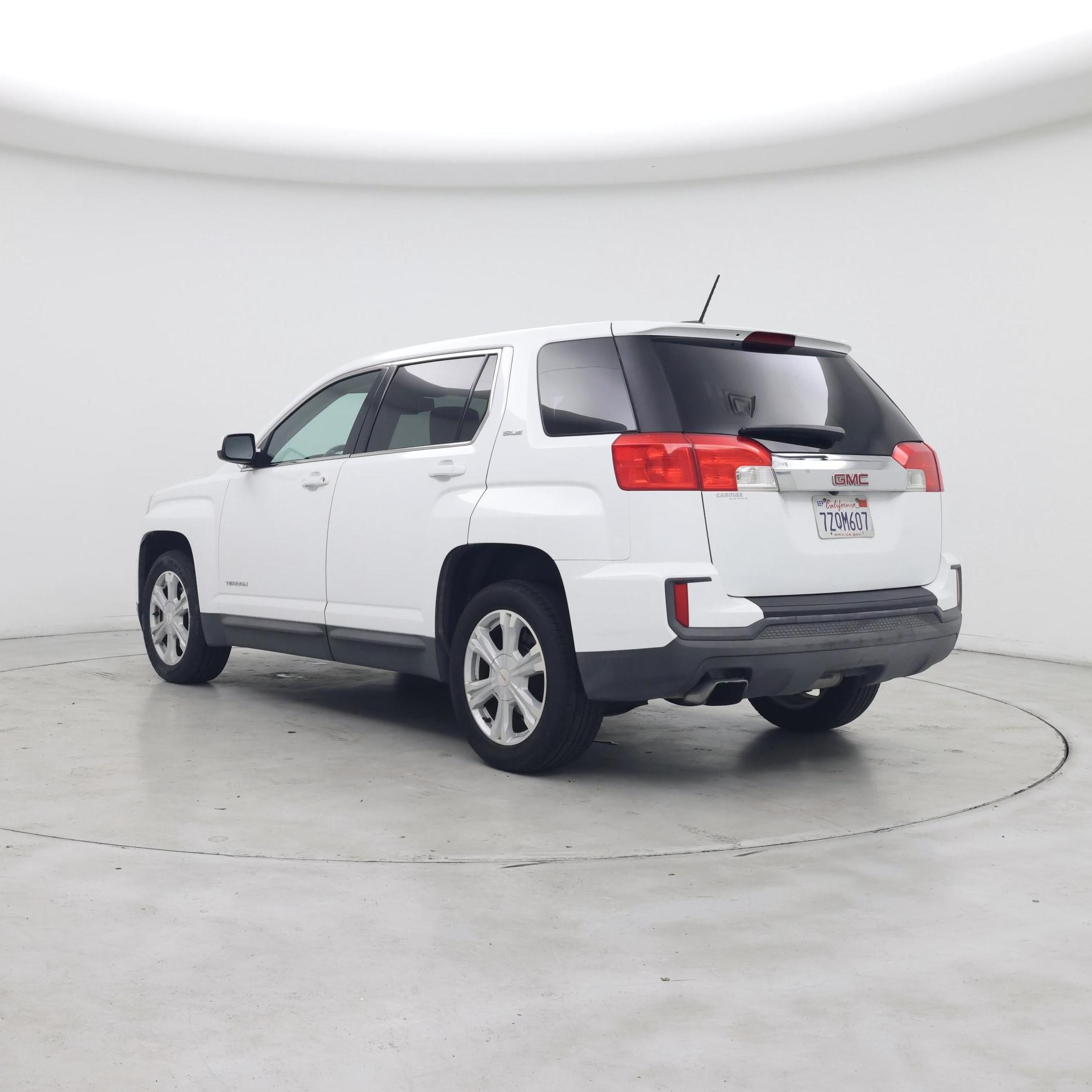 Thumbnail: 2017 GMC Terrain - 2