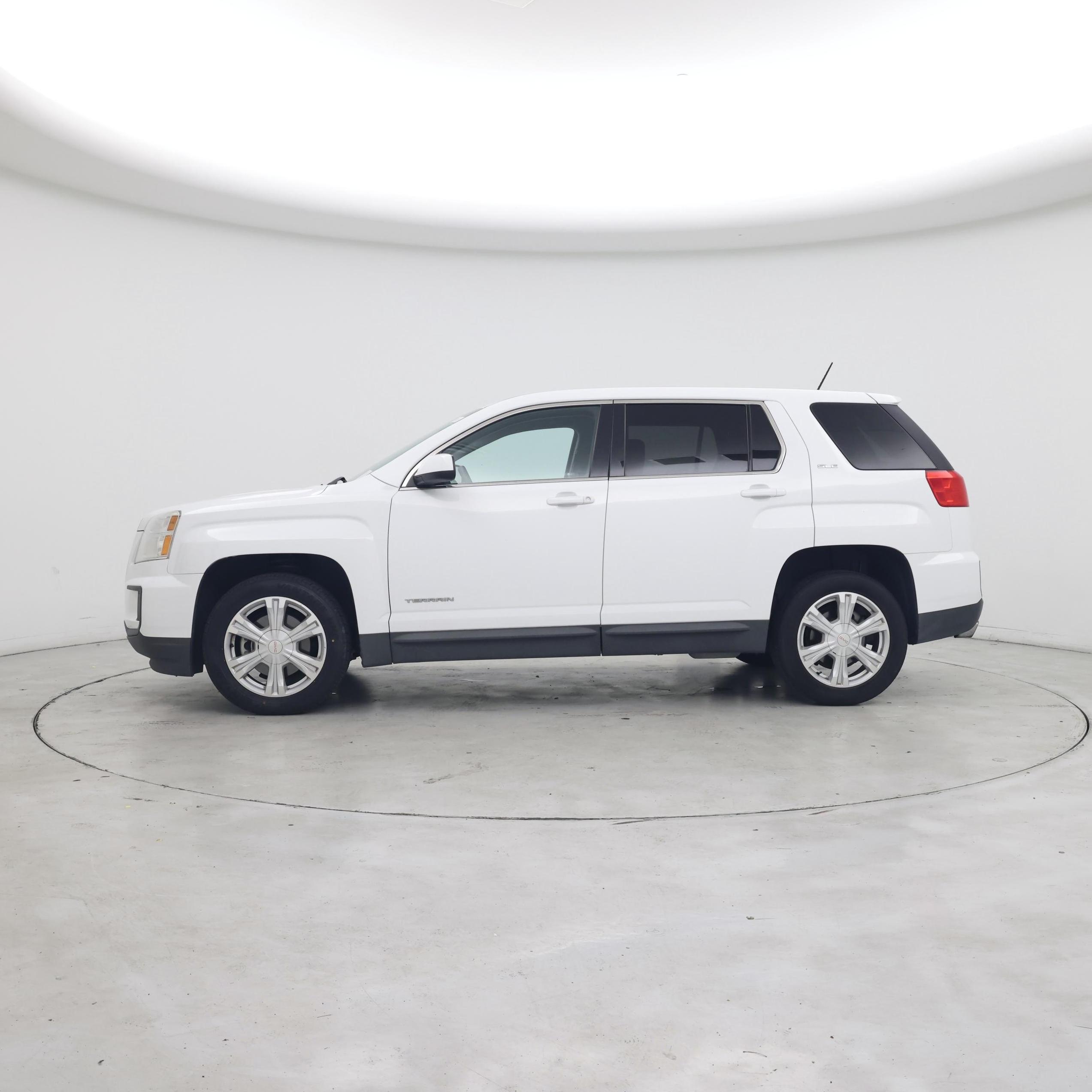 Thumbnail: 2017 GMC Terrain - 3