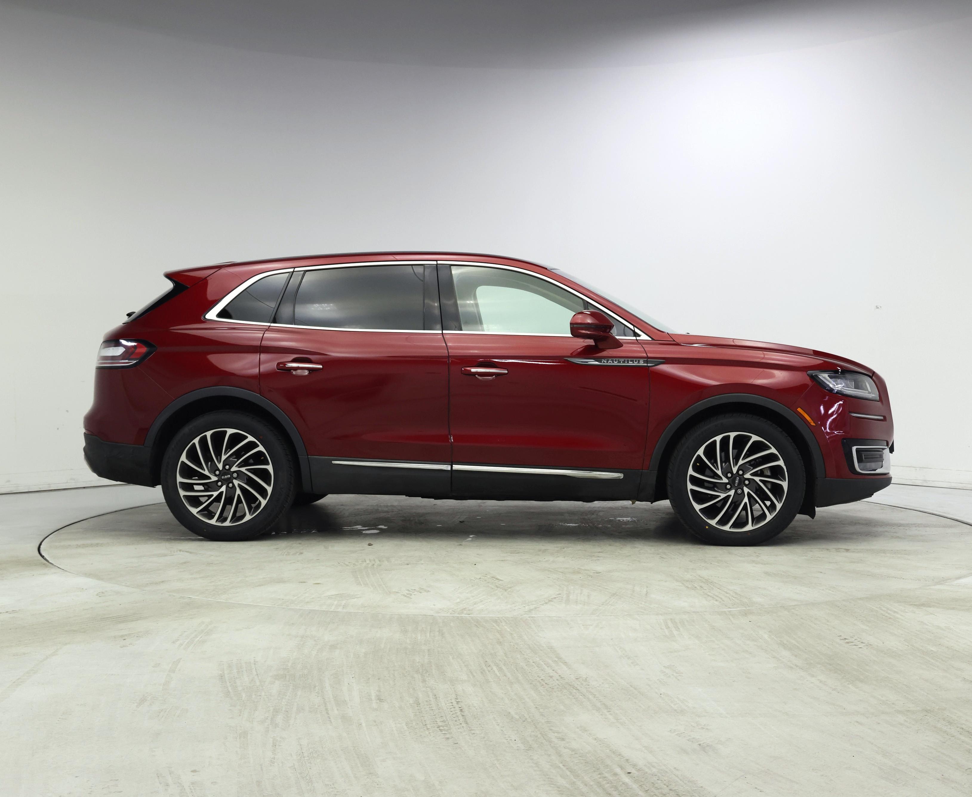 Thumbnail: 2019 Lincoln Nautilus - 7