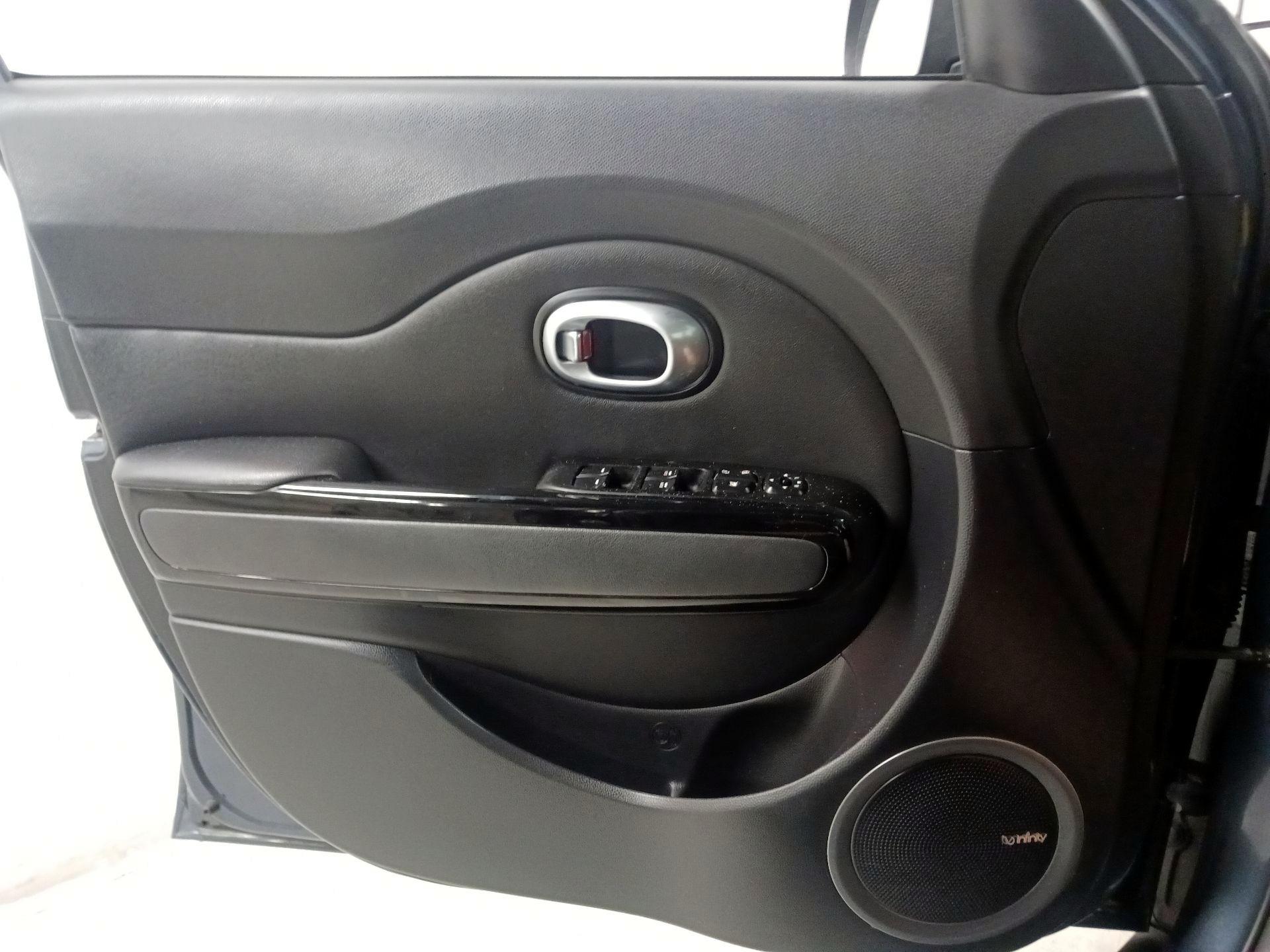 Thumbnail: 2016 Kia Soul - 12