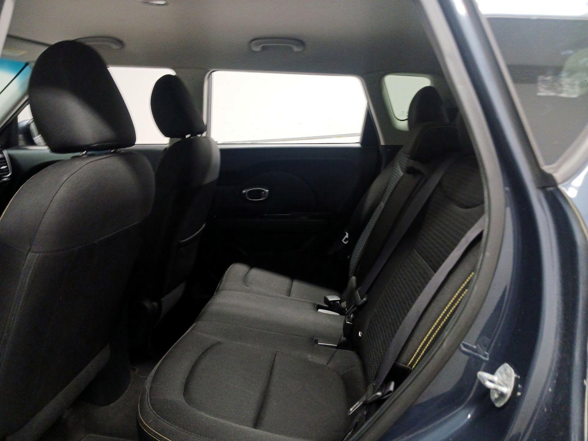 Thumbnail: 2016 Kia Soul - 17