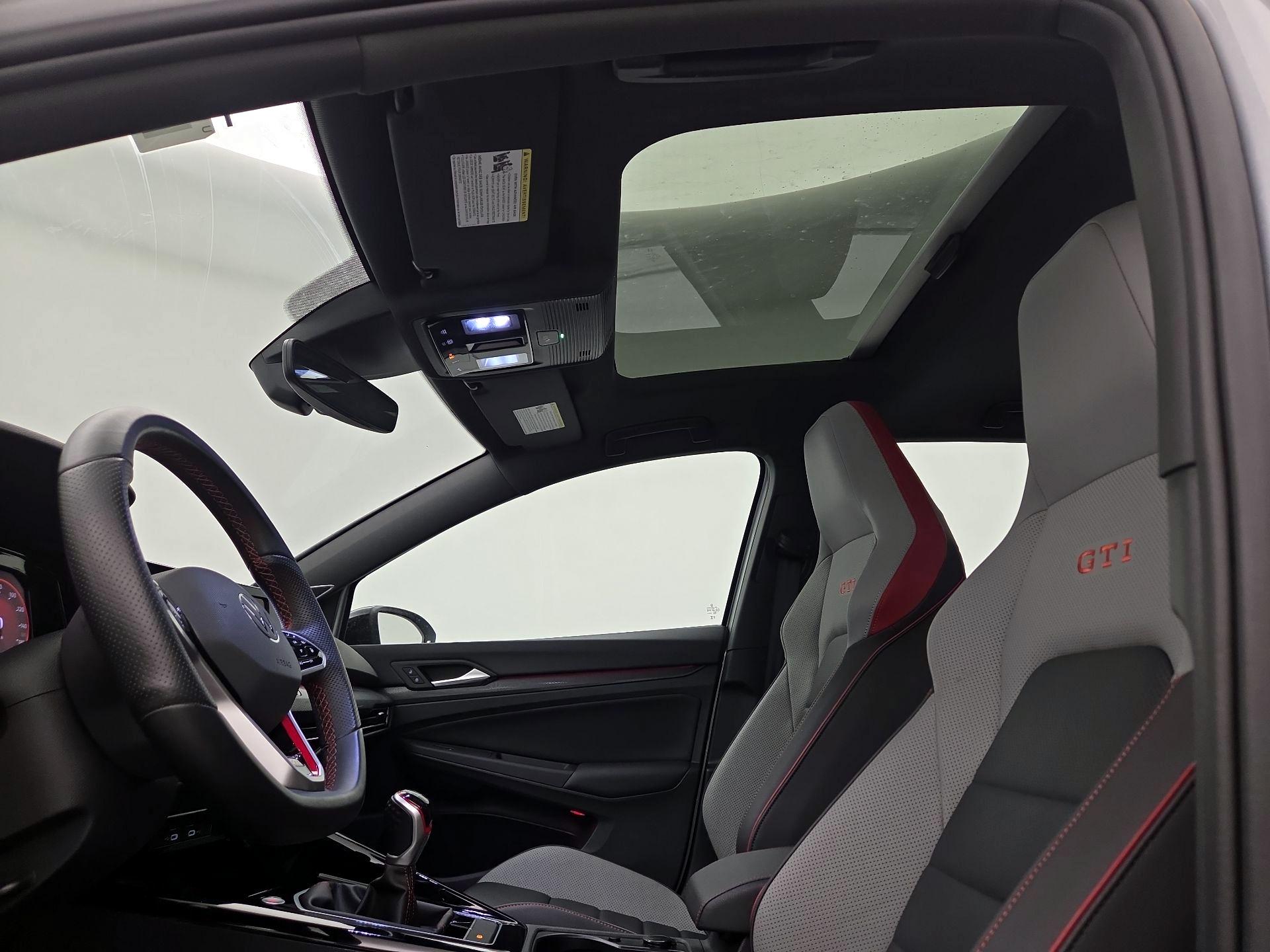 Thumbnail: 2024 Volkswagen Golf - 20