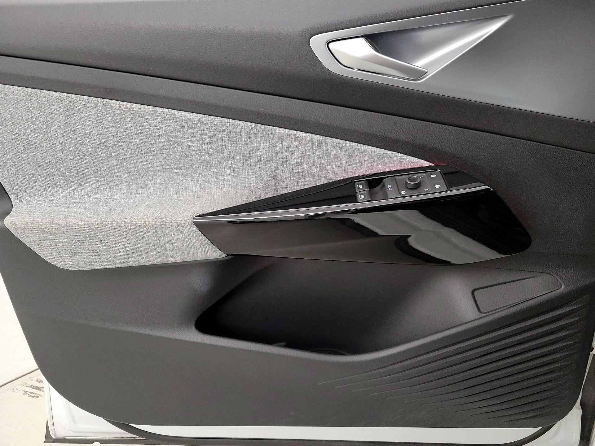 Thumbnail: 2023 Volkswagen ID.4 - 12