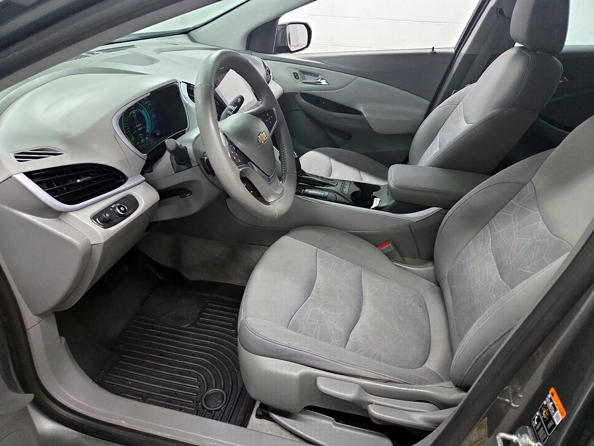 Thumbnail: 2016 Chevrolet Volt - 11