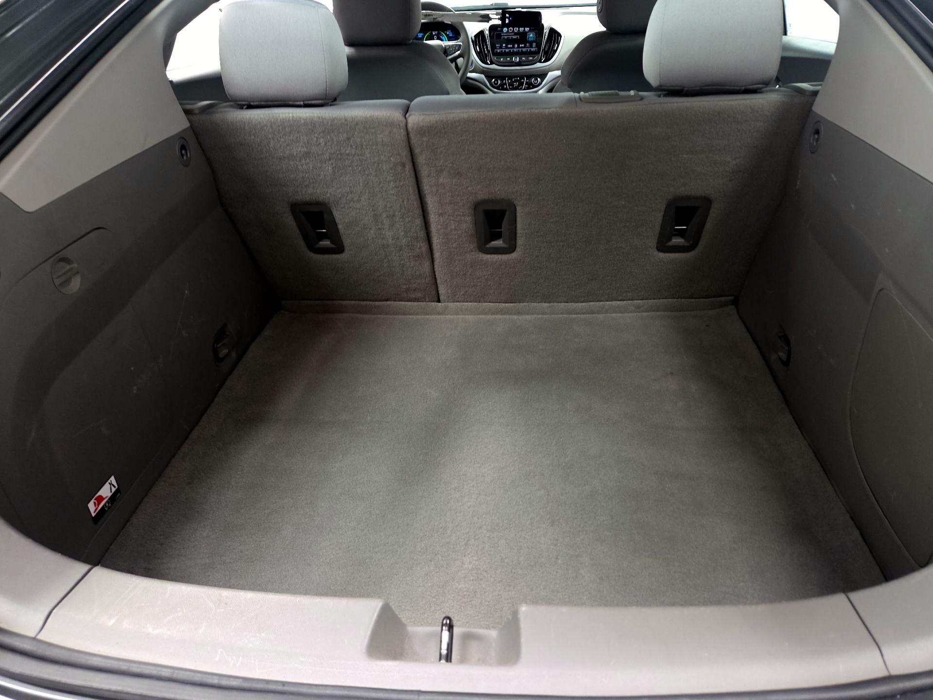 Thumbnail: 2016 Chevrolet Volt - 16