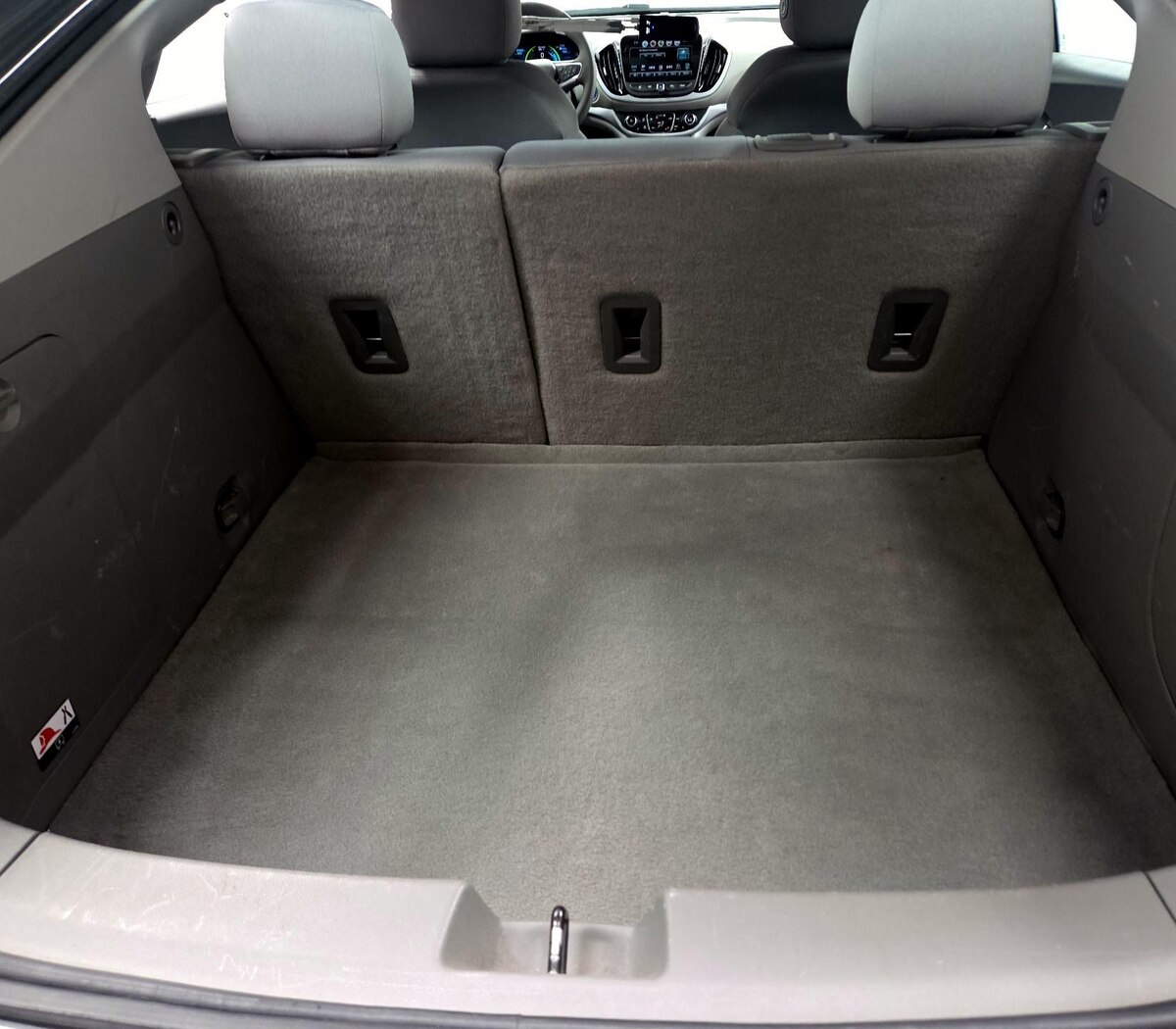 Trunk/Cargo (Seats Up)