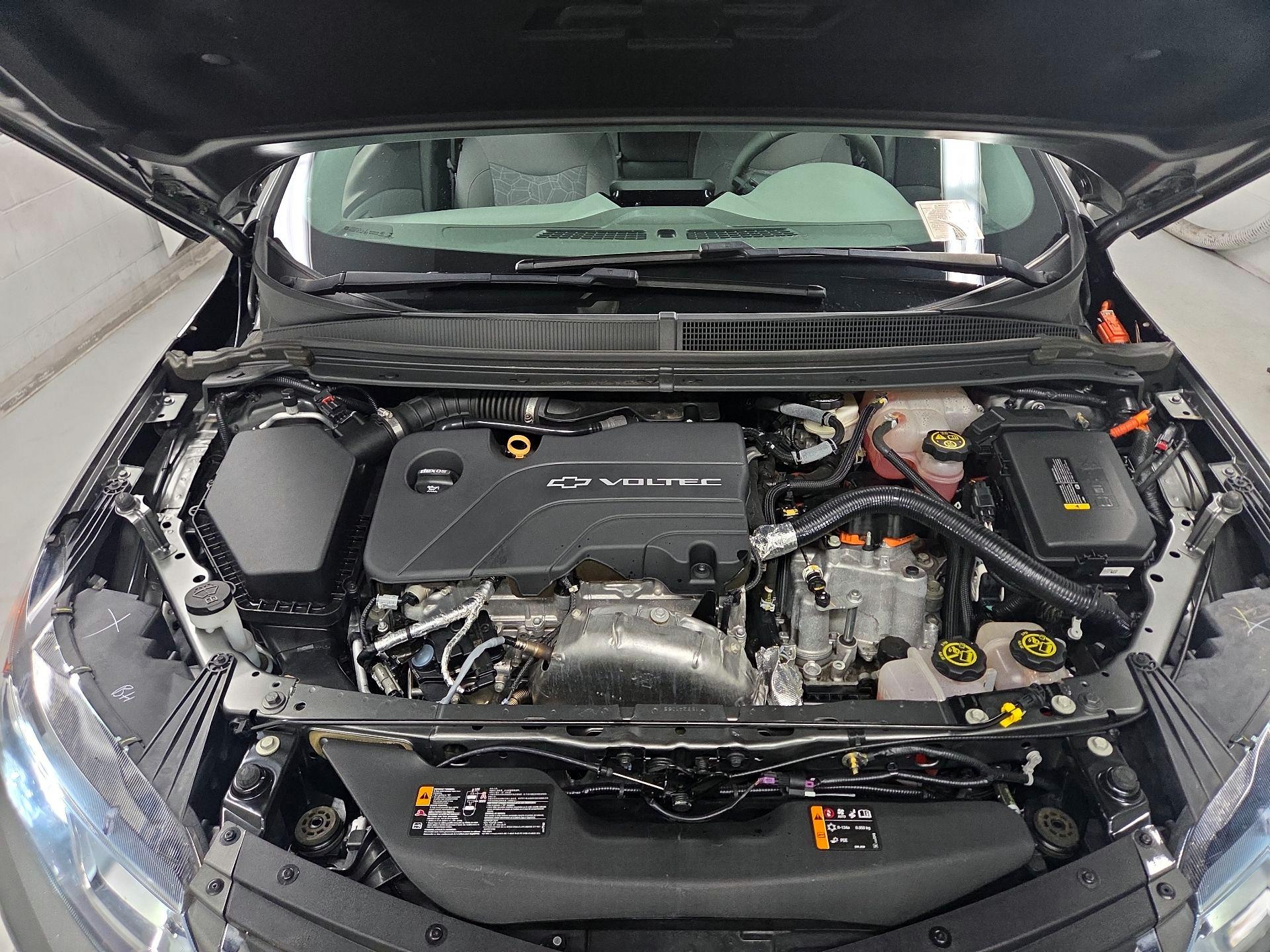 Thumbnail: 2016 Chevrolet Volt - 17