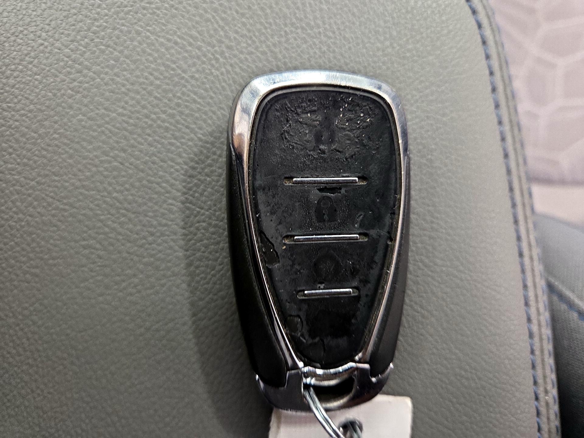 Thumbnail: 2016 Chevrolet Volt - 18